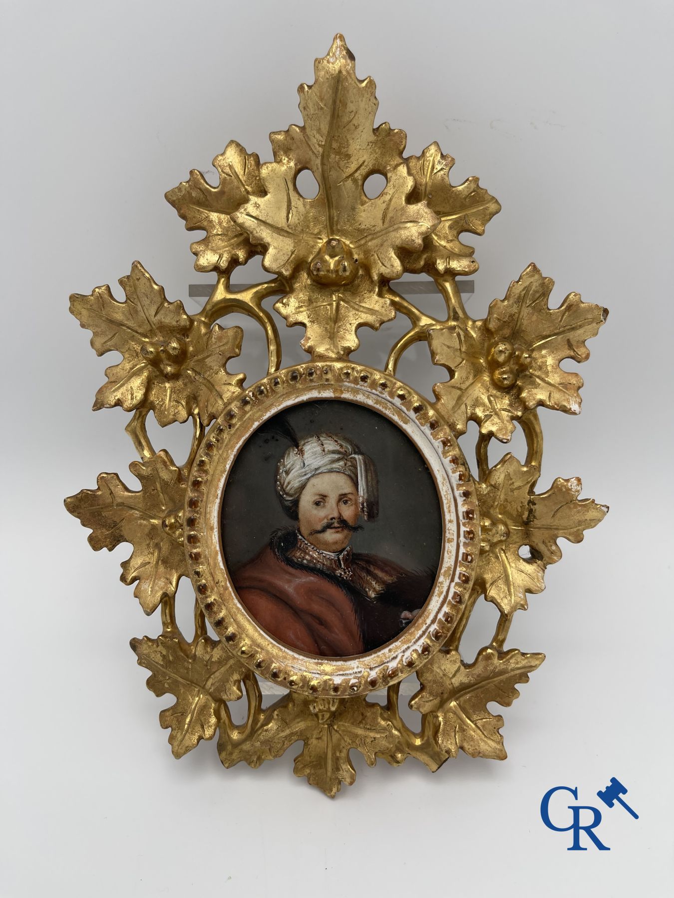 Miniature portrait in a gilded wood-carved frame. 19th century. - Image 4 of 7