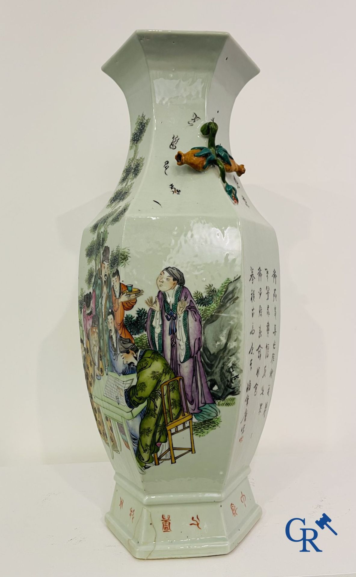Asian Art: Chinese porcelain. A hexagonal Chinese Famille rose vase with sages and scholars. 19/20th - Image 17 of 22