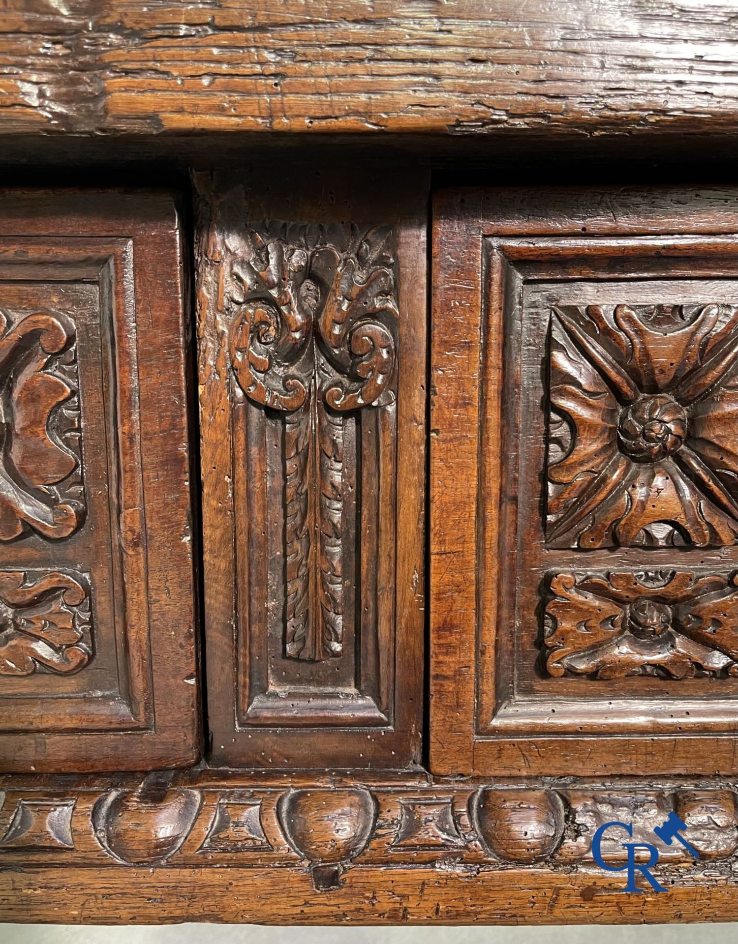 Furniture: 17th century carved walnut table with 3 drawers. - Bild 13 aus 22