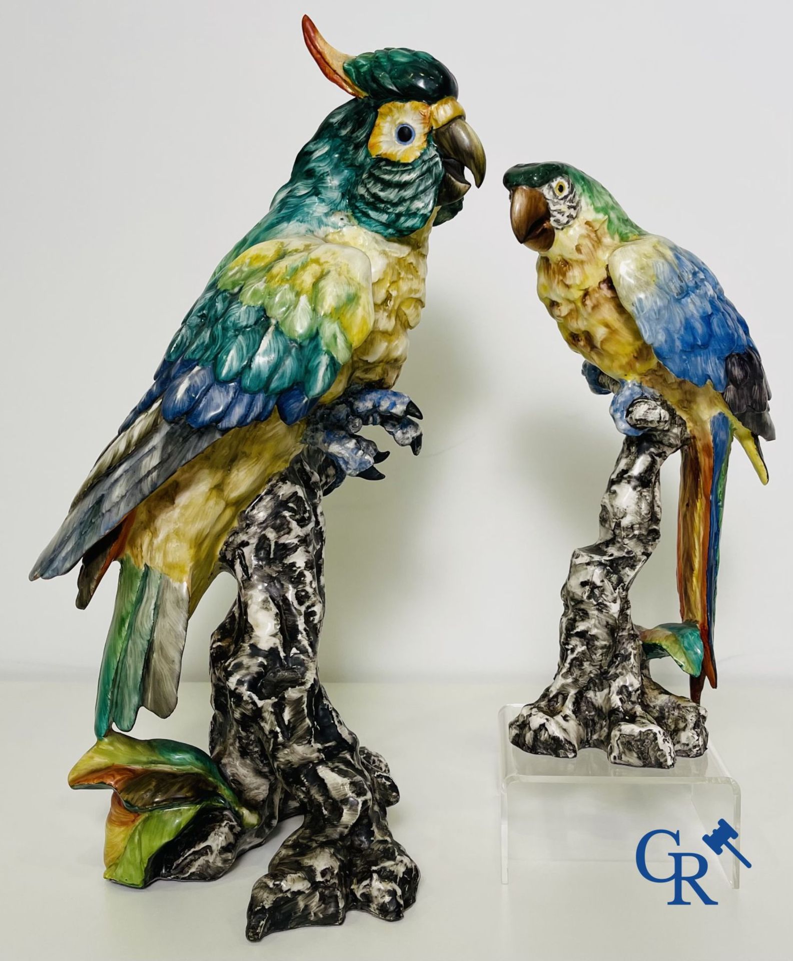 A lot of 4 birds in German porcelain and Italian faience. - Image 2 of 16