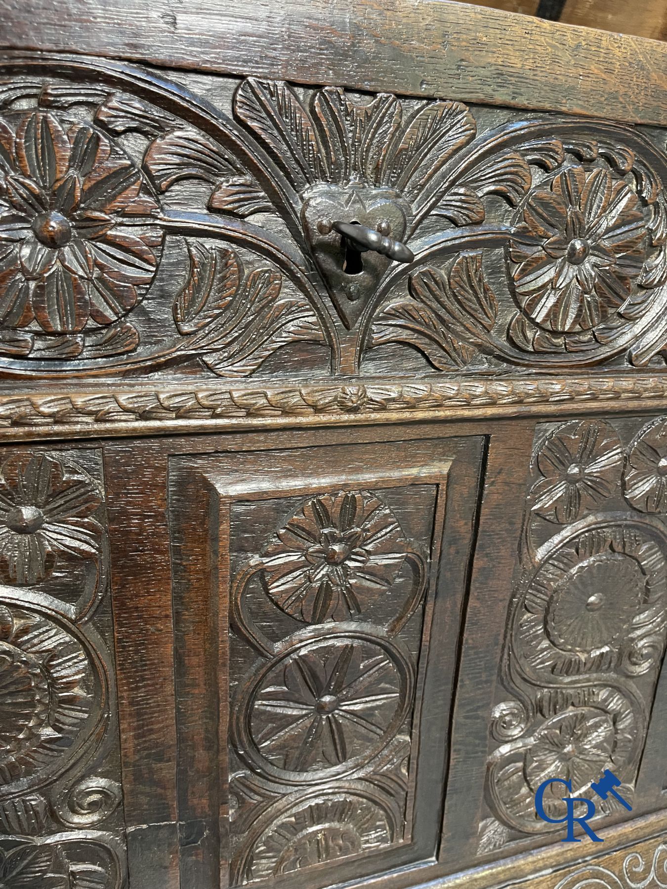 Furniture: Large sculpted oak chest. England, dated 1810. - Image 12 of 19