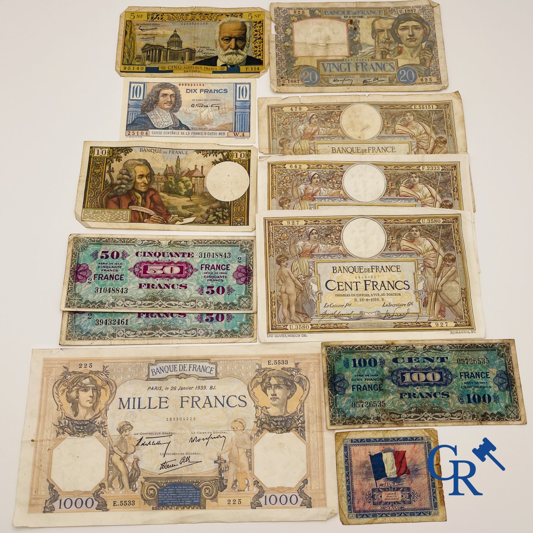 Coins, banknotes: Large lot of French banknotes. - Image 2 of 5