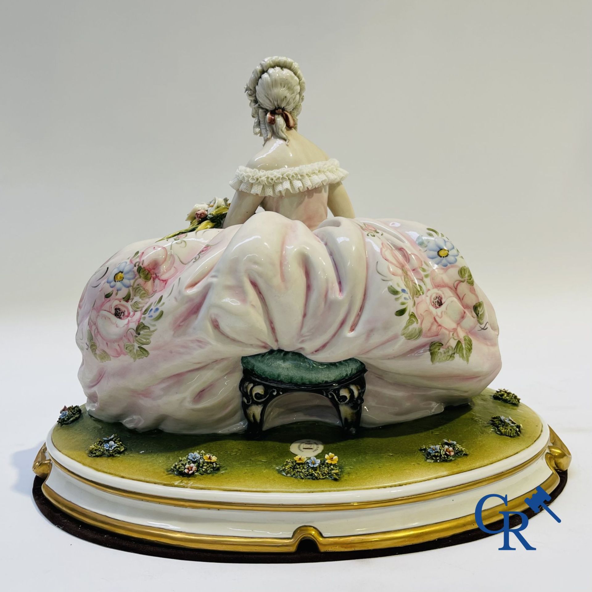 Porcelain: Capodimonte: Exceptional group in Italian porcelain with lace. - Image 7 of 8