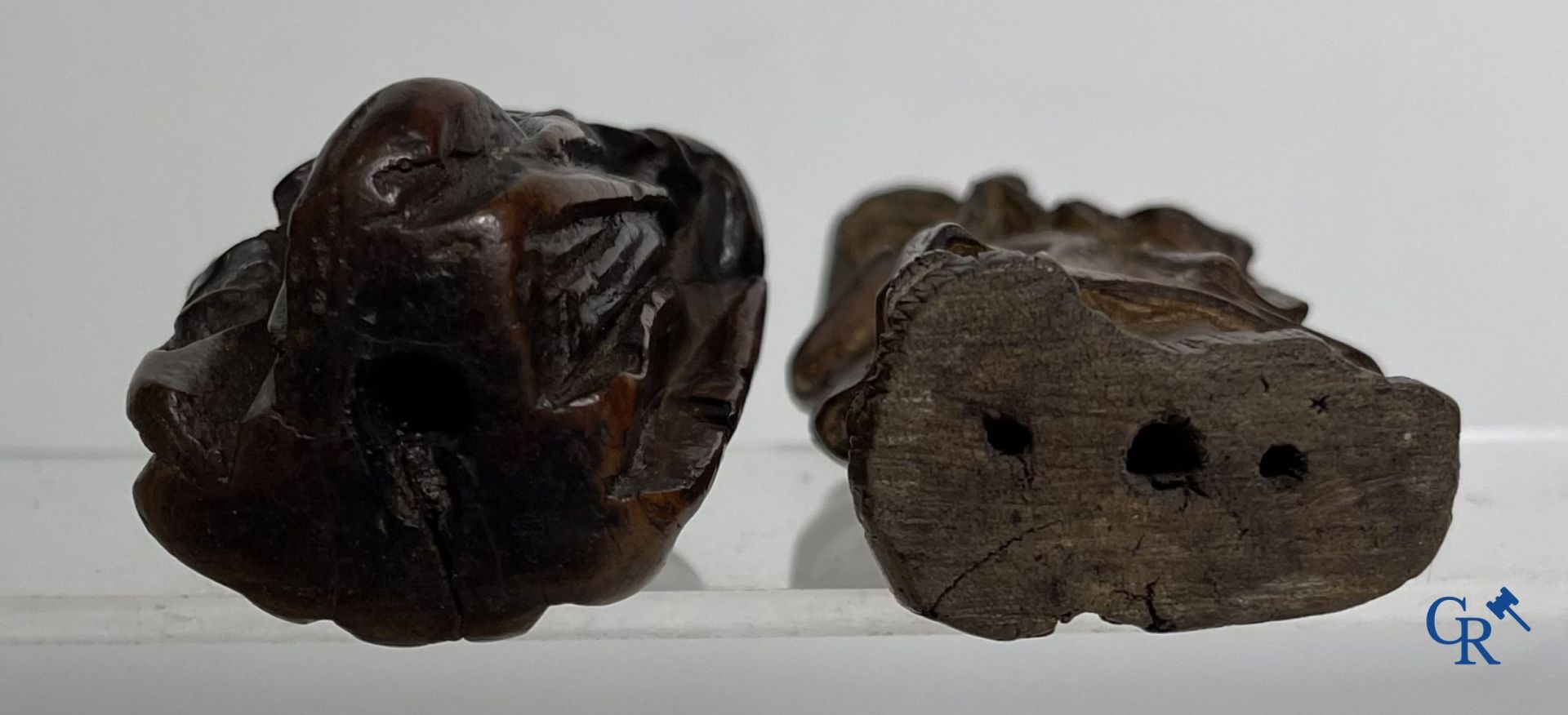 2 religious fragments in palm wood and lime wood. 16th-17th century. - Image 9 of 9