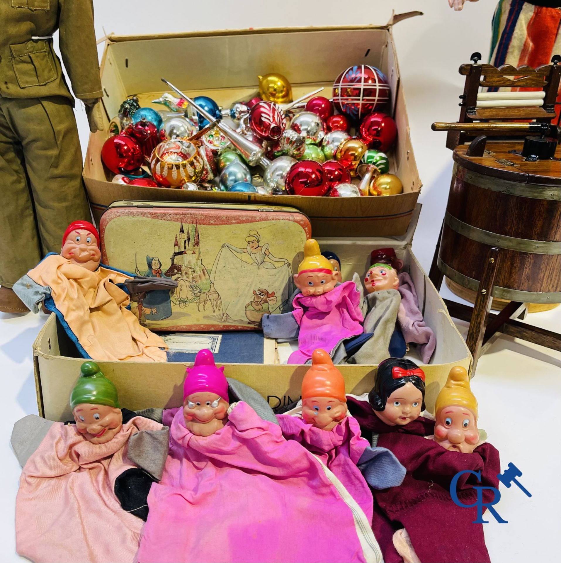 Toys: antique dolls: A lot of diverse toys. - Bild 4 aus 8