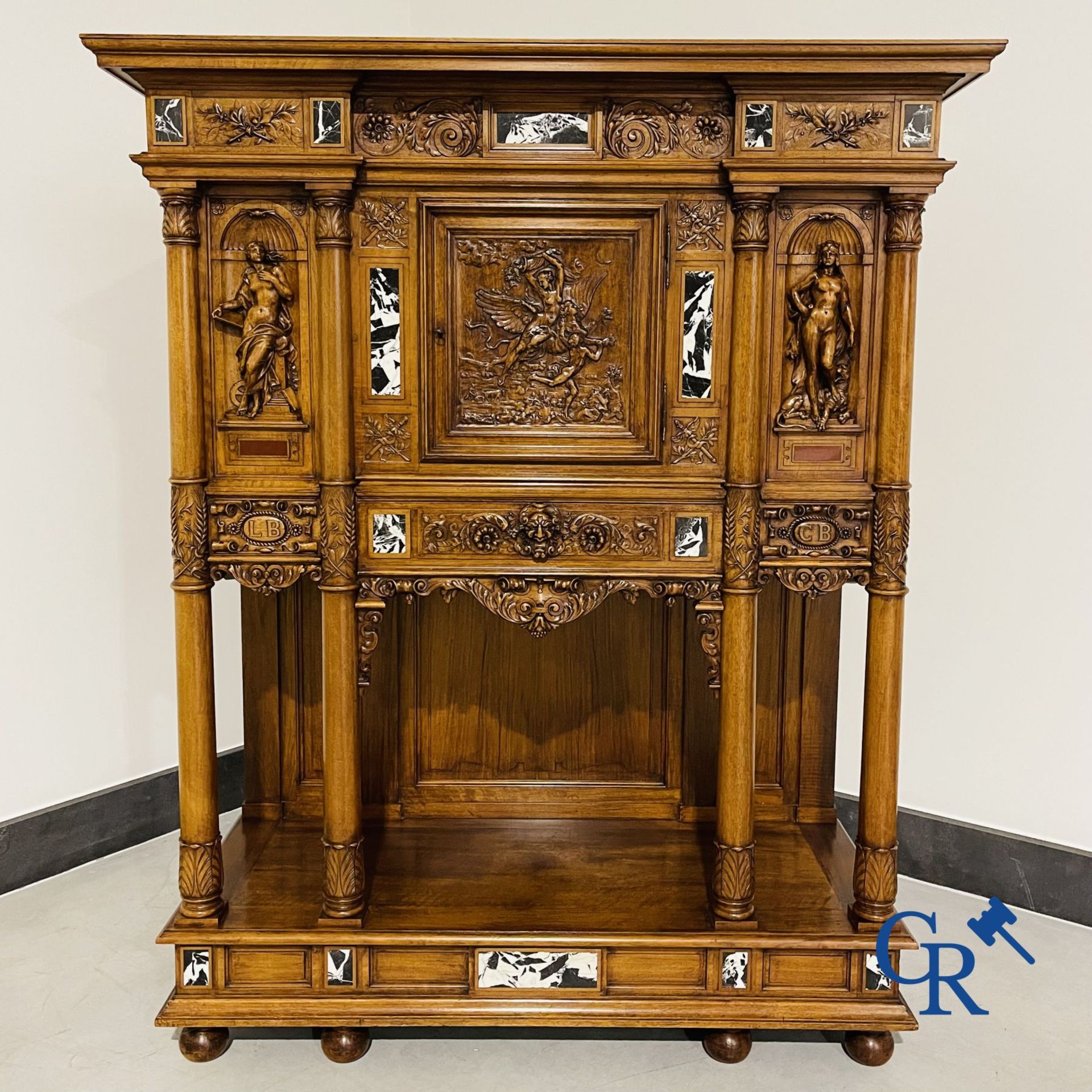 Furniture: A finely carved walnut credence in neo renaissance style with marble inlay. - Image 4 of 21