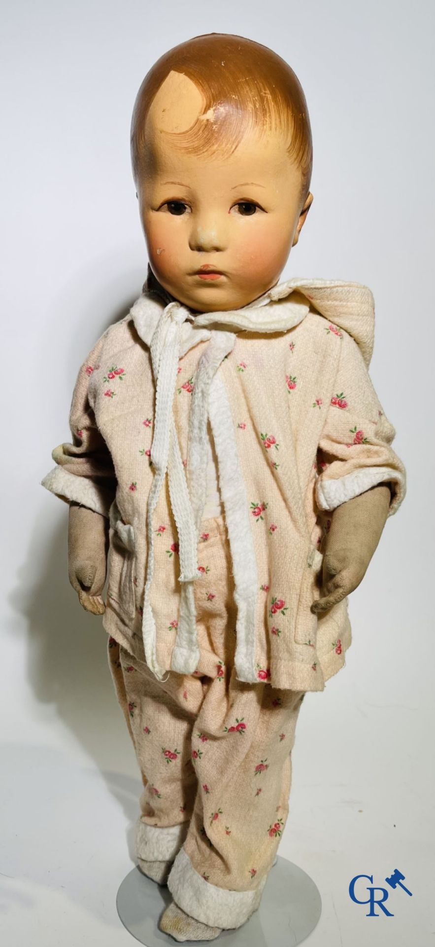 Toys: antique dolls: a lot of 6 dolls with a miniature grocery store attached. - Image 9 of 17