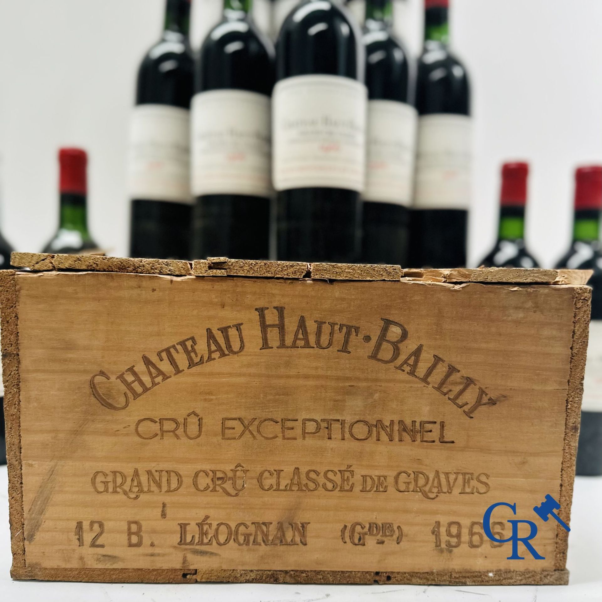 Wine - Bordeaux: Château Haut-Bailly 1966, 0.75L. Red. Grand Cru Classé. - Bild 2 aus 11