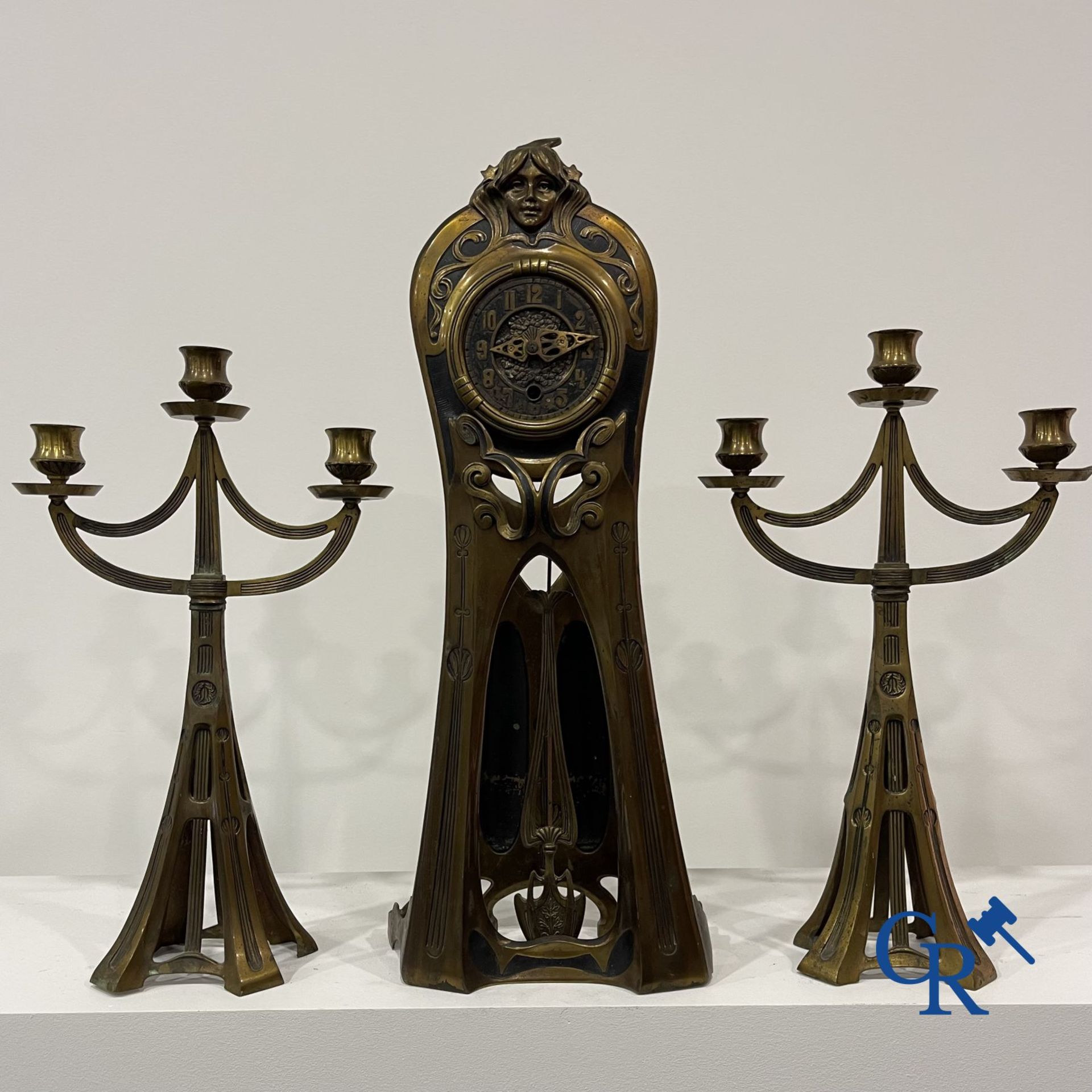 Art Nouveau: Exceptional bronze clock set in Art Nouveau. - Bild 9 aus 9