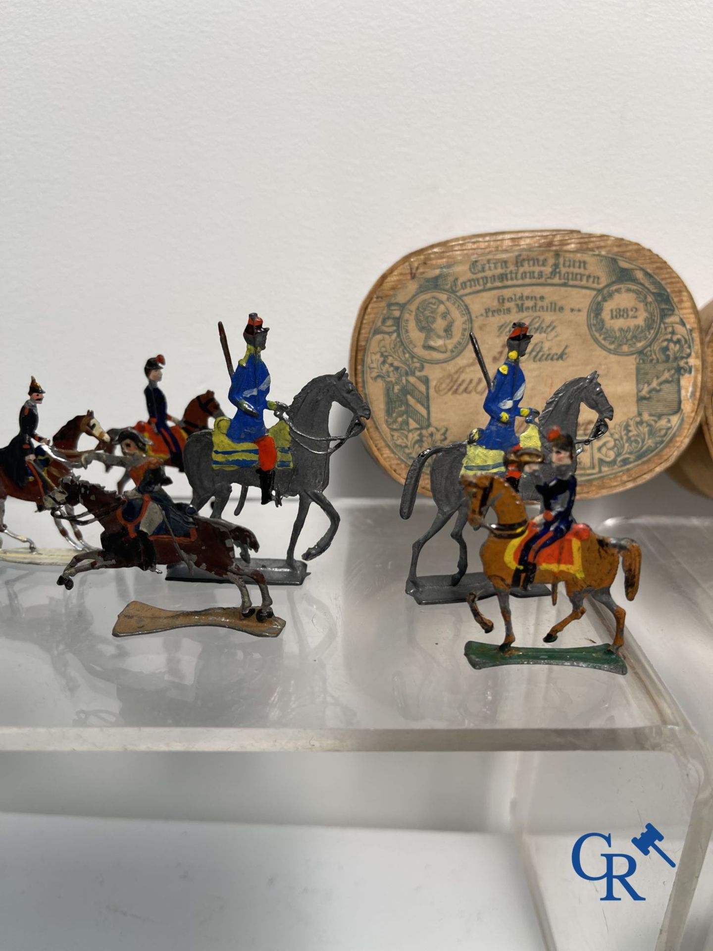 Antique toys: Large lot of tin soldiers and carriages. Heinrichsen in Nuremberg. - Image 11 of 15