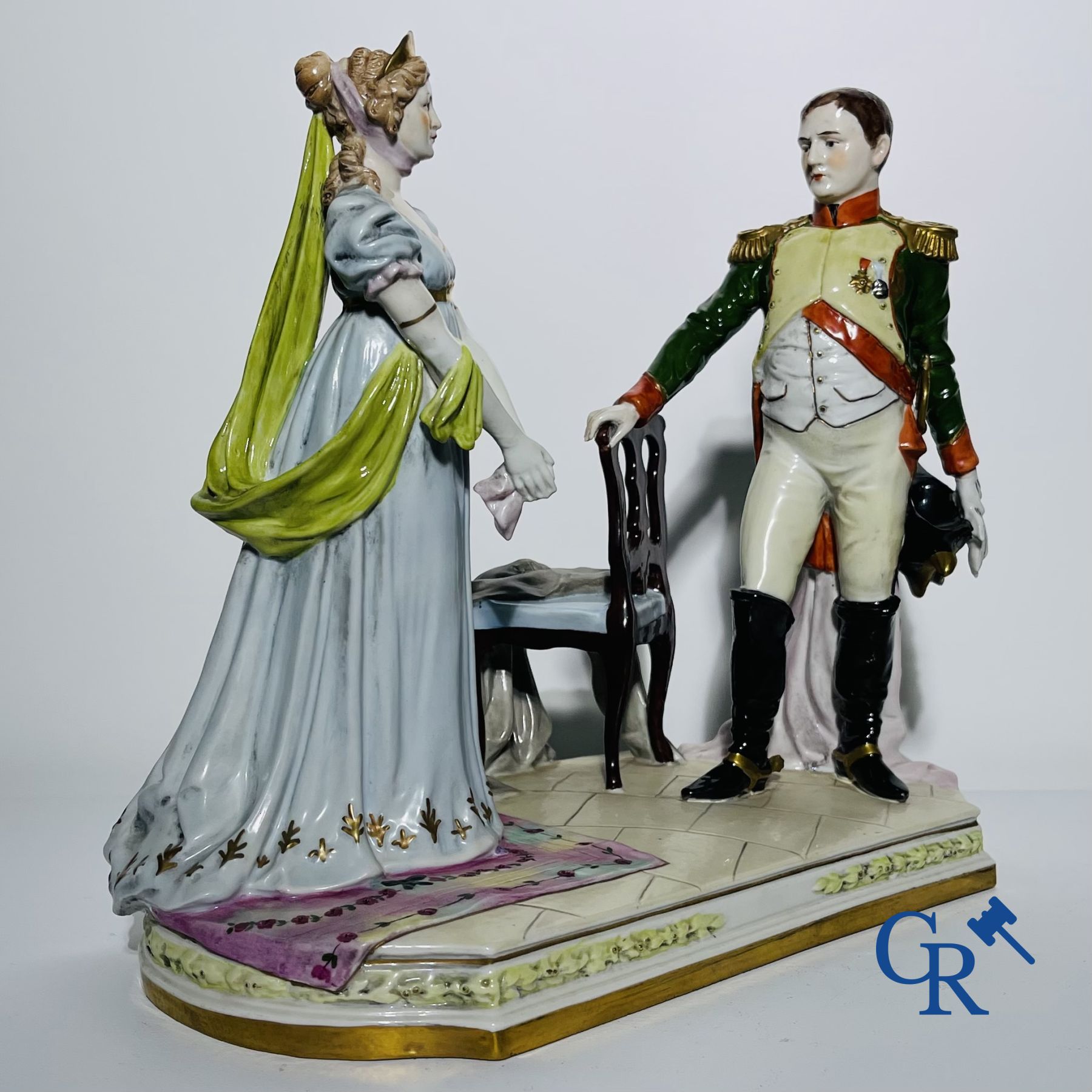 Porcelain: Group in Saxon porcelain. Napoleon I. - Image 2 of 5