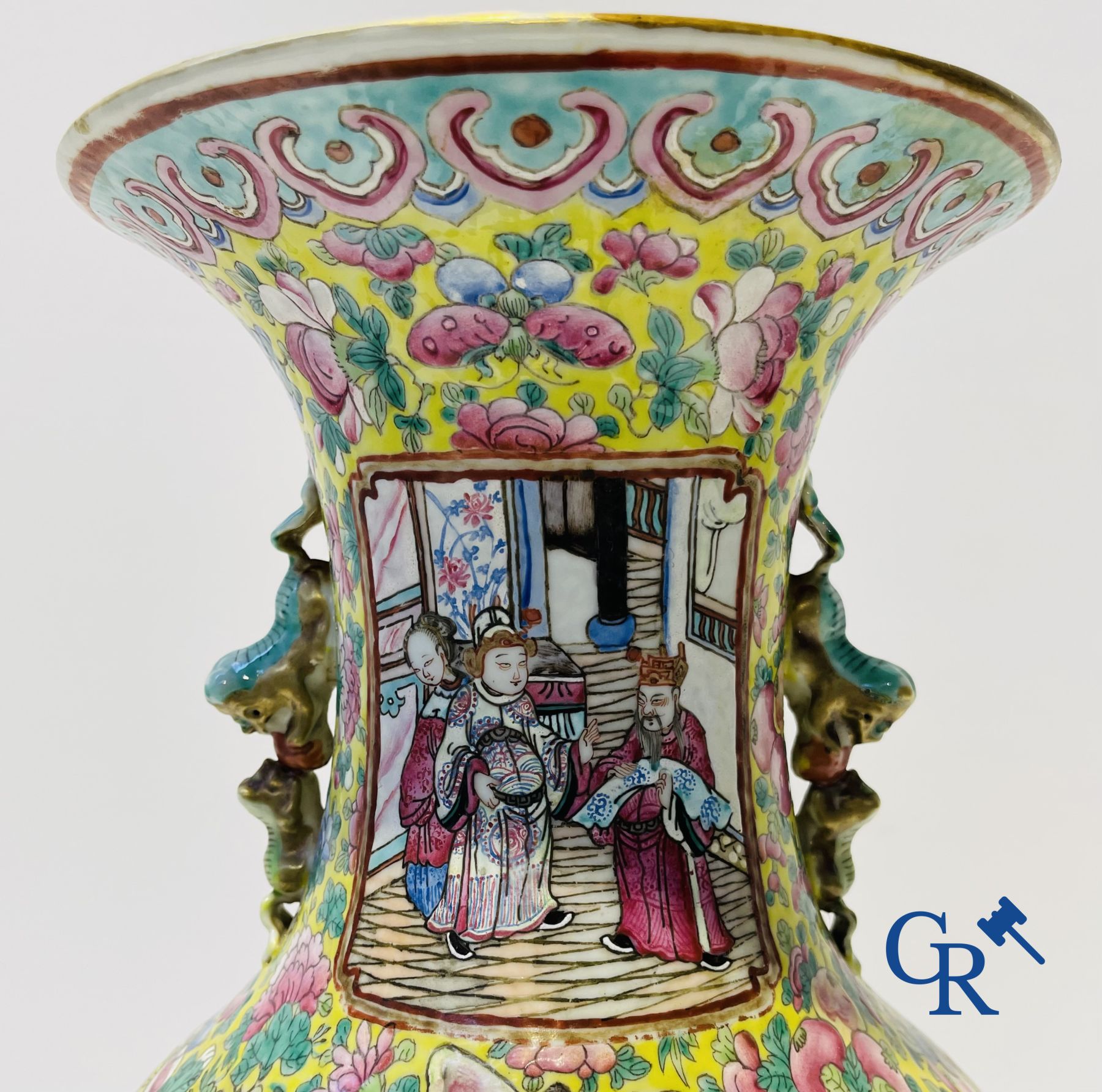 Asian art: A pair of Chinese famille rose vases with yellow background with court scenes. 19th centu - Image 24 of 29