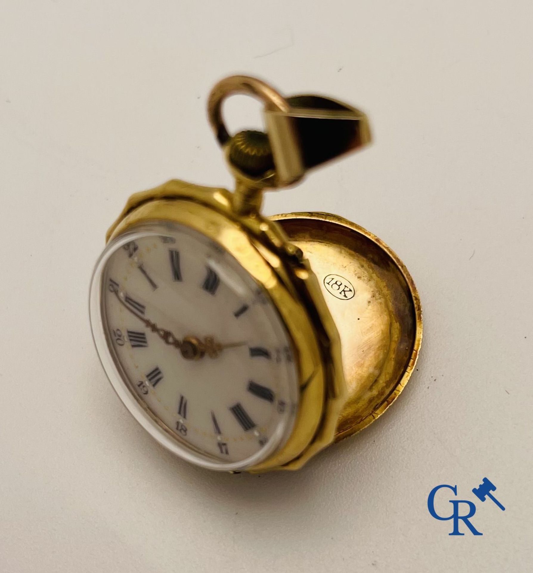 Jewel/Watches: Pearl necklace with clasp in white gold 18K and a women's pocket watch in gold 18K. - Bild 5 aus 7