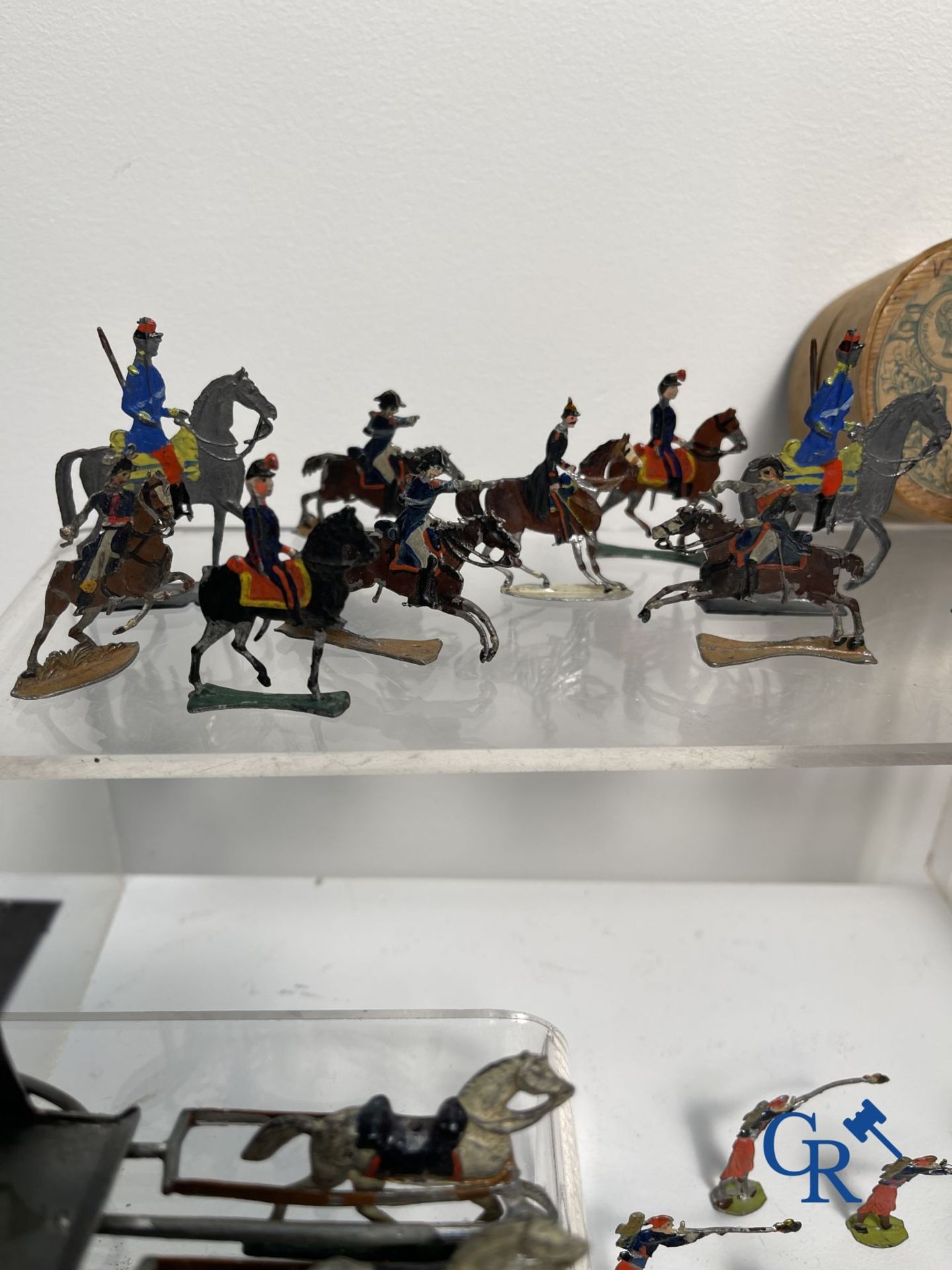 Antique toys: Large lot of tin soldiers and carriages. Heinrichsen in Nuremberg. - Image 12 of 15