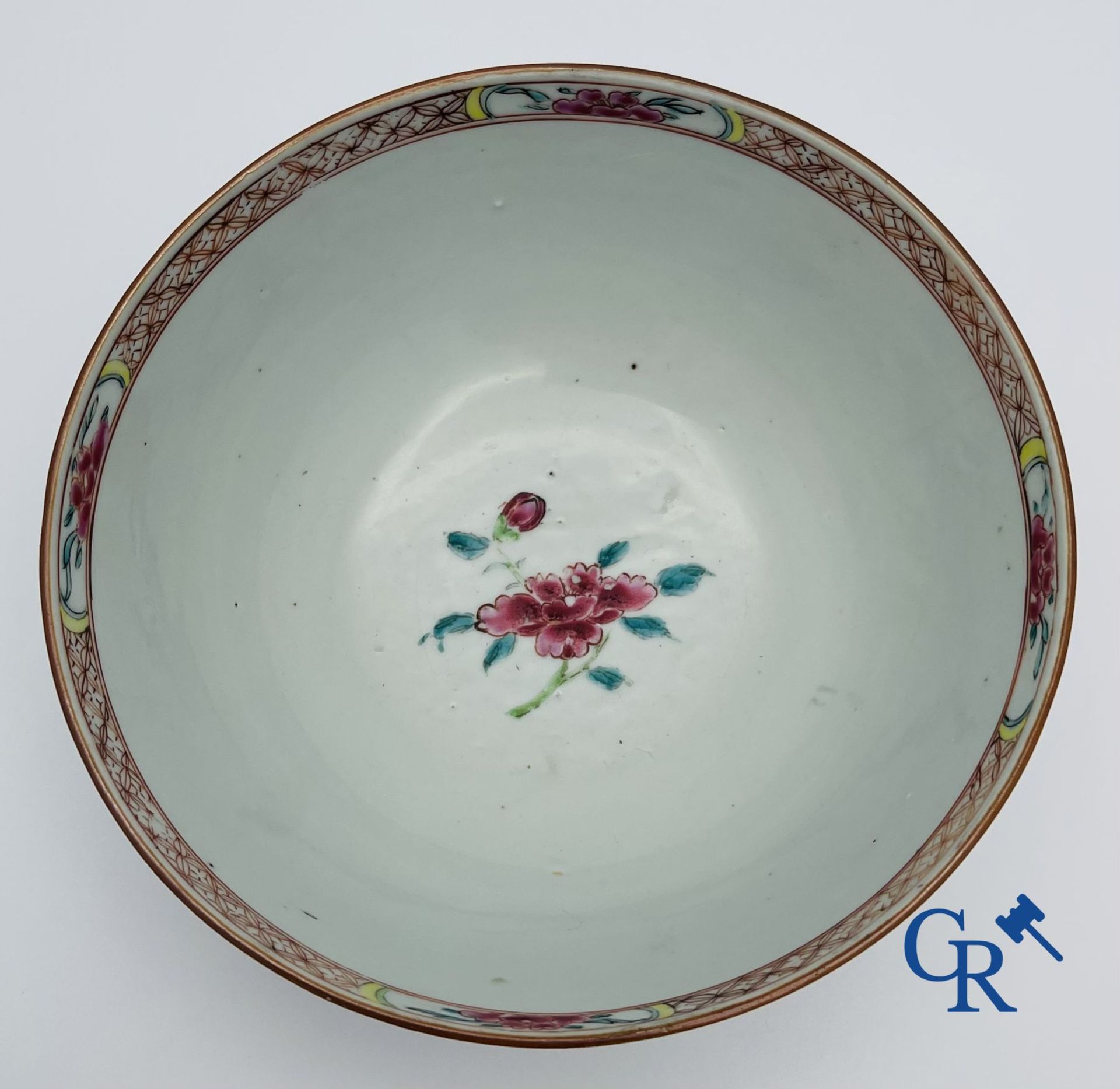 Asian Art: Beautiful lot of Chinese porcelain. - Image 33 of 40
