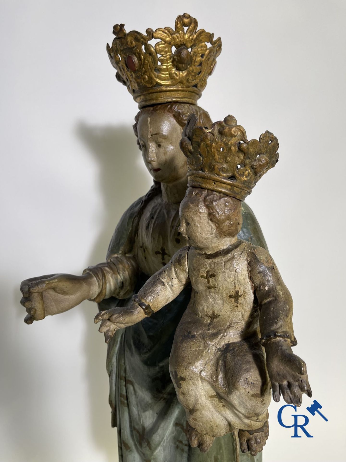 Wooden polychrome Baroque sculpture of Mary with child. The Crown inlaid with an amber-like rock. - Image 12 of 30