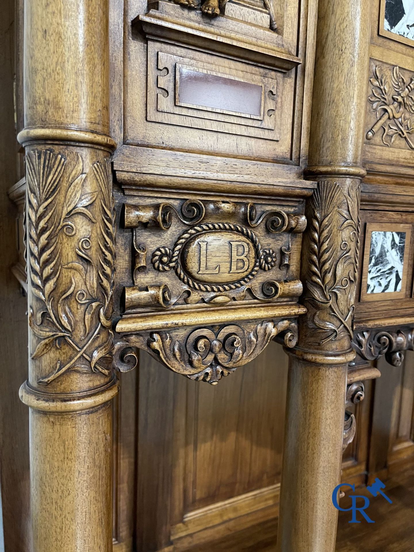 Furniture: A finely carved walnut credence in neo renaissance style with marble inlay. - Image 8 of 21