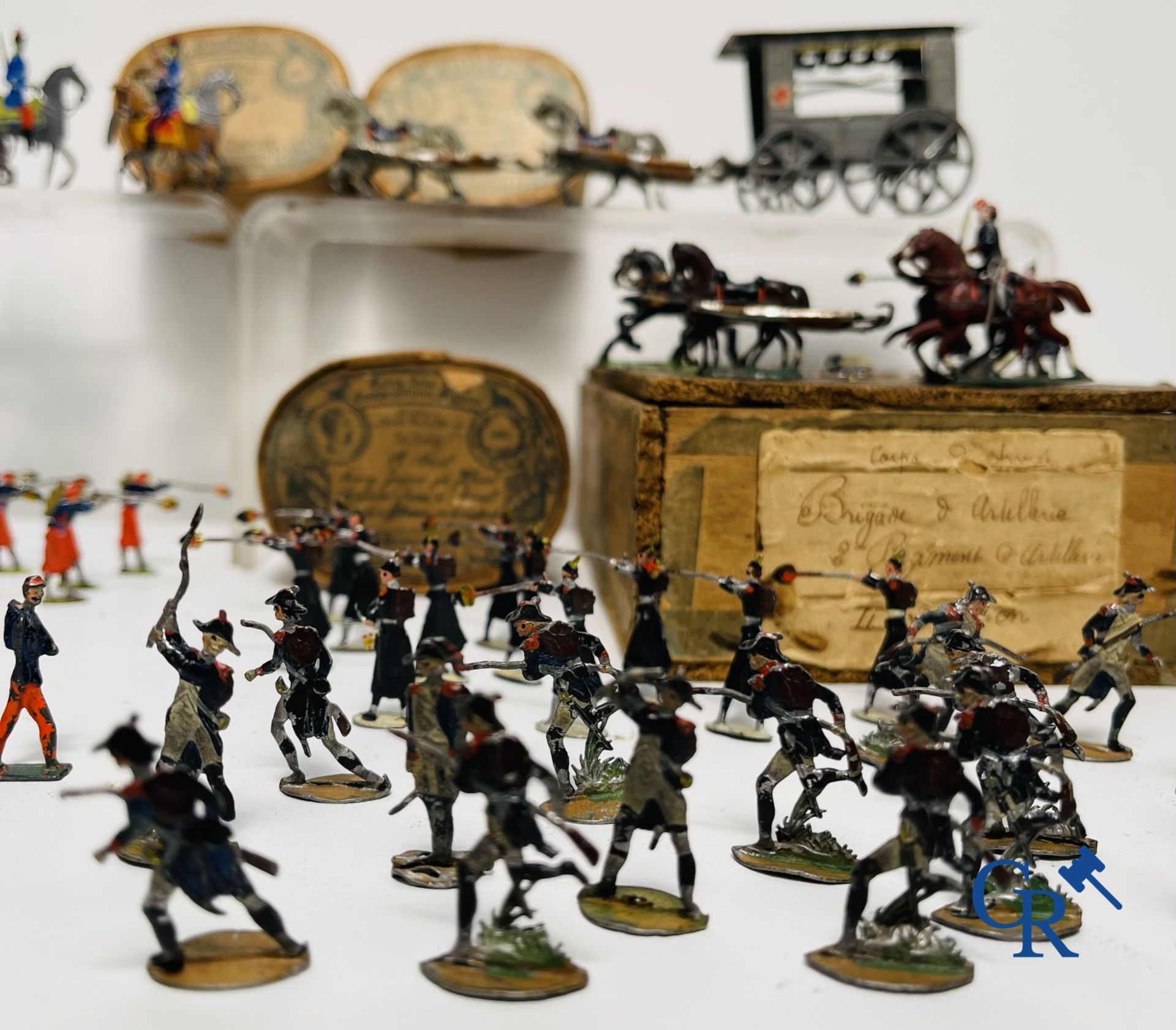 Antique toys: Large lot of tin soldiers and carriages. Heinrichsen in Nuremberg. - Image 10 of 15