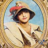 Painting: Jan Van Beers (Lier 1852 - Fay-aux Loges 1927) Romantic painting of a lady with a hat.