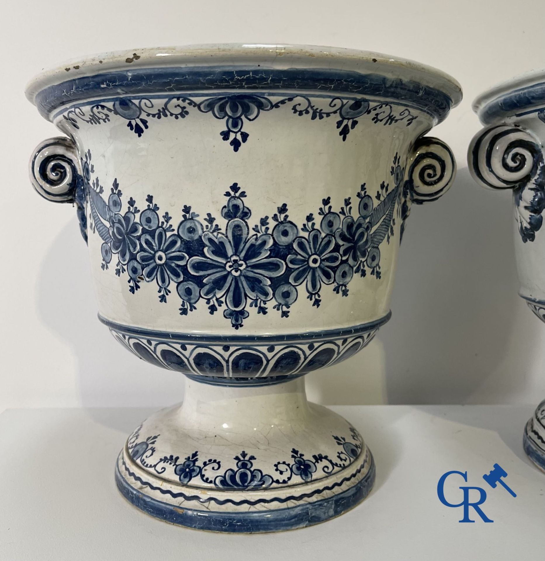 Delft: 11 pieces of blue and white faience with different décors. 17th - 18th century. - Bild 23 aus 29