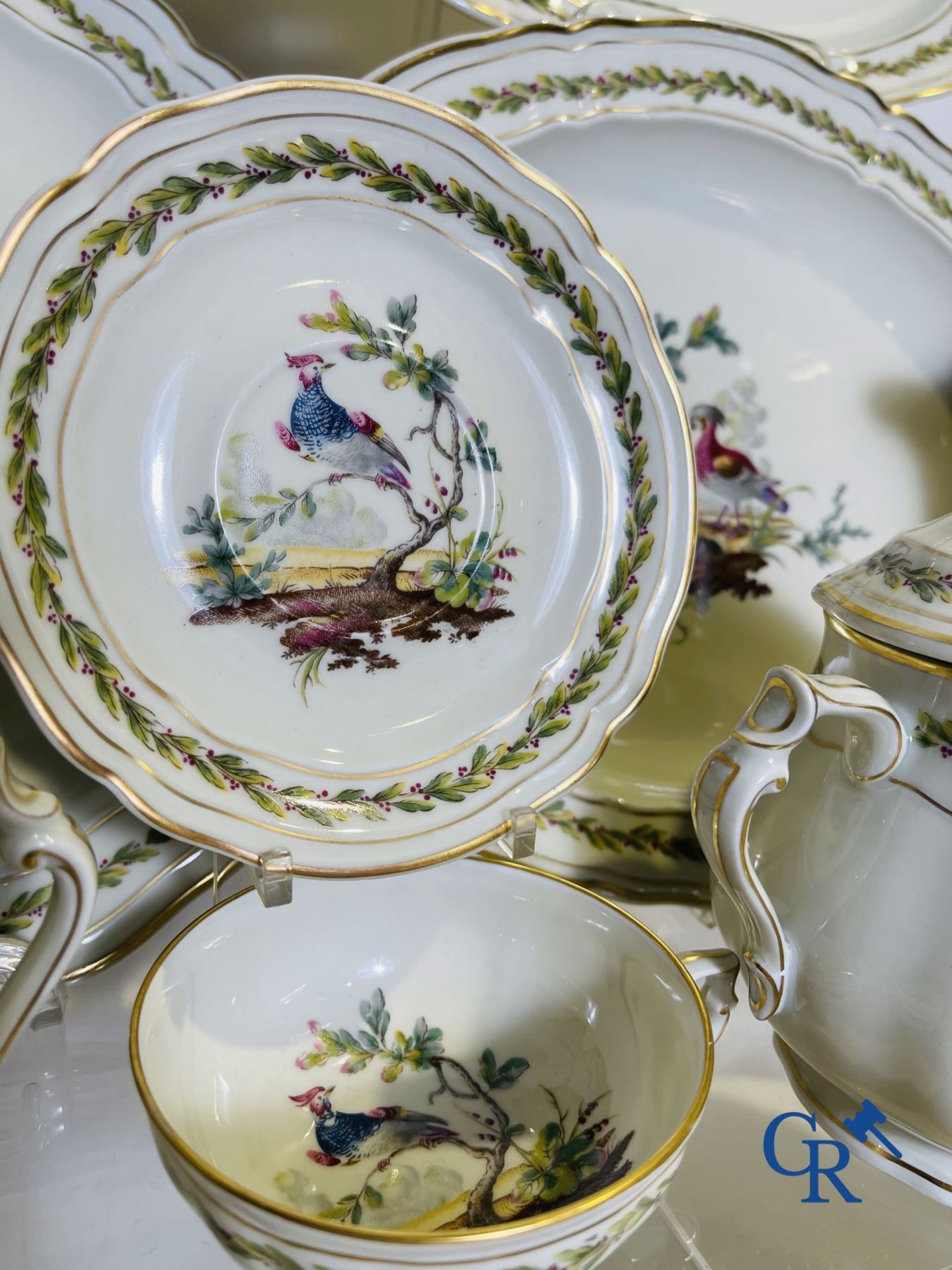 Limoges. L. Bernardaud & Cie. Beautiful dinner set in Limoges porcelain. Model Chevreuse. - Image 6 of 25