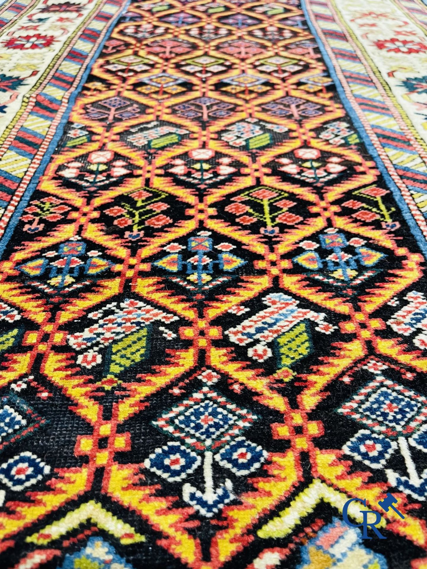 Oriental carpets: An antique oriental runner. - Bild 7 aus 9