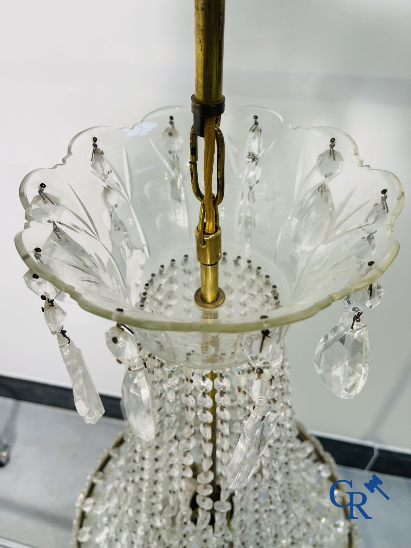 Chandelier: Beautiful Sac à pearles chandelier in crystal. - Image 7 of 9