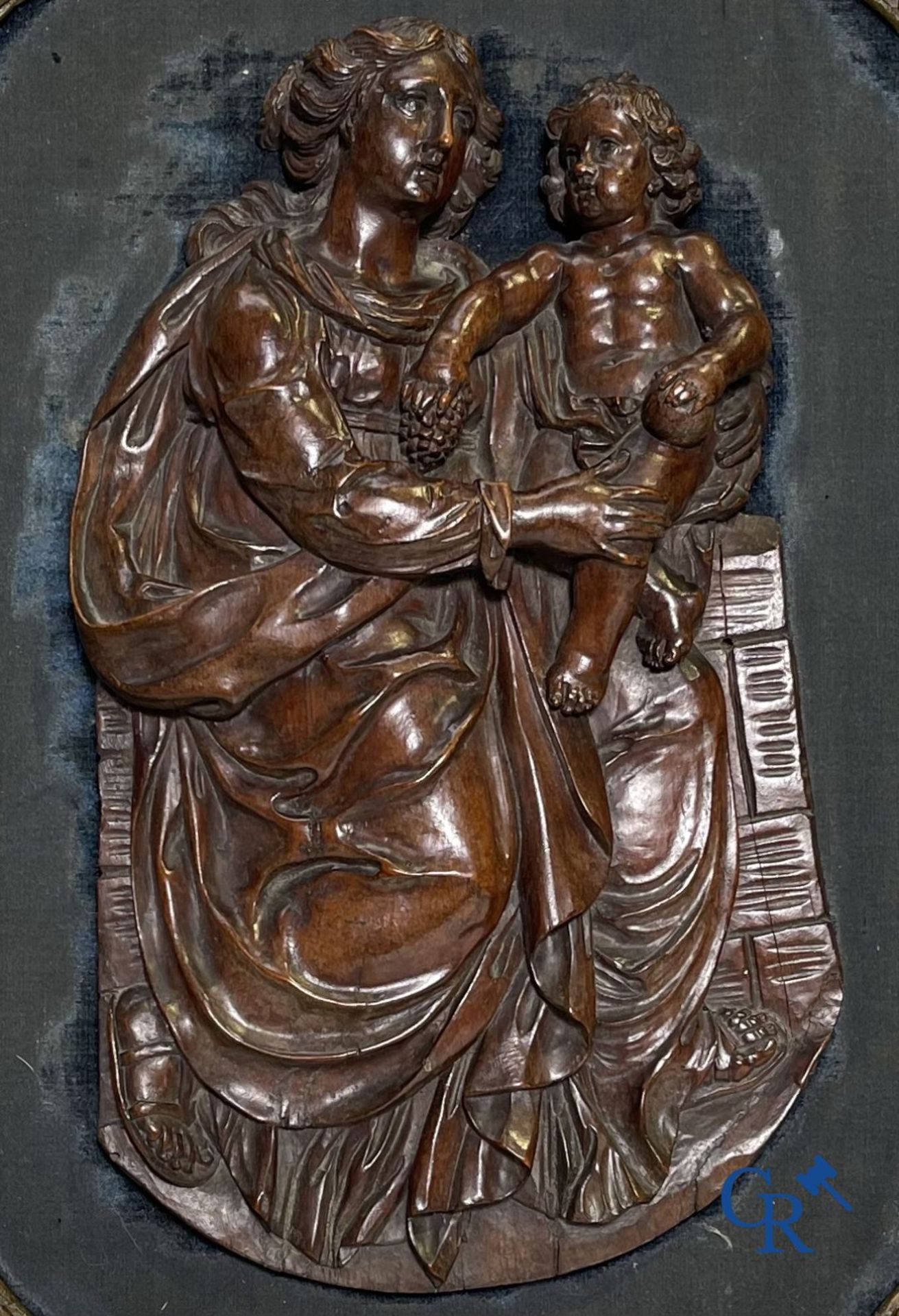 Wood sculpture: An 18th century wood sculpted Maria with child. - Bild 2 aus 3