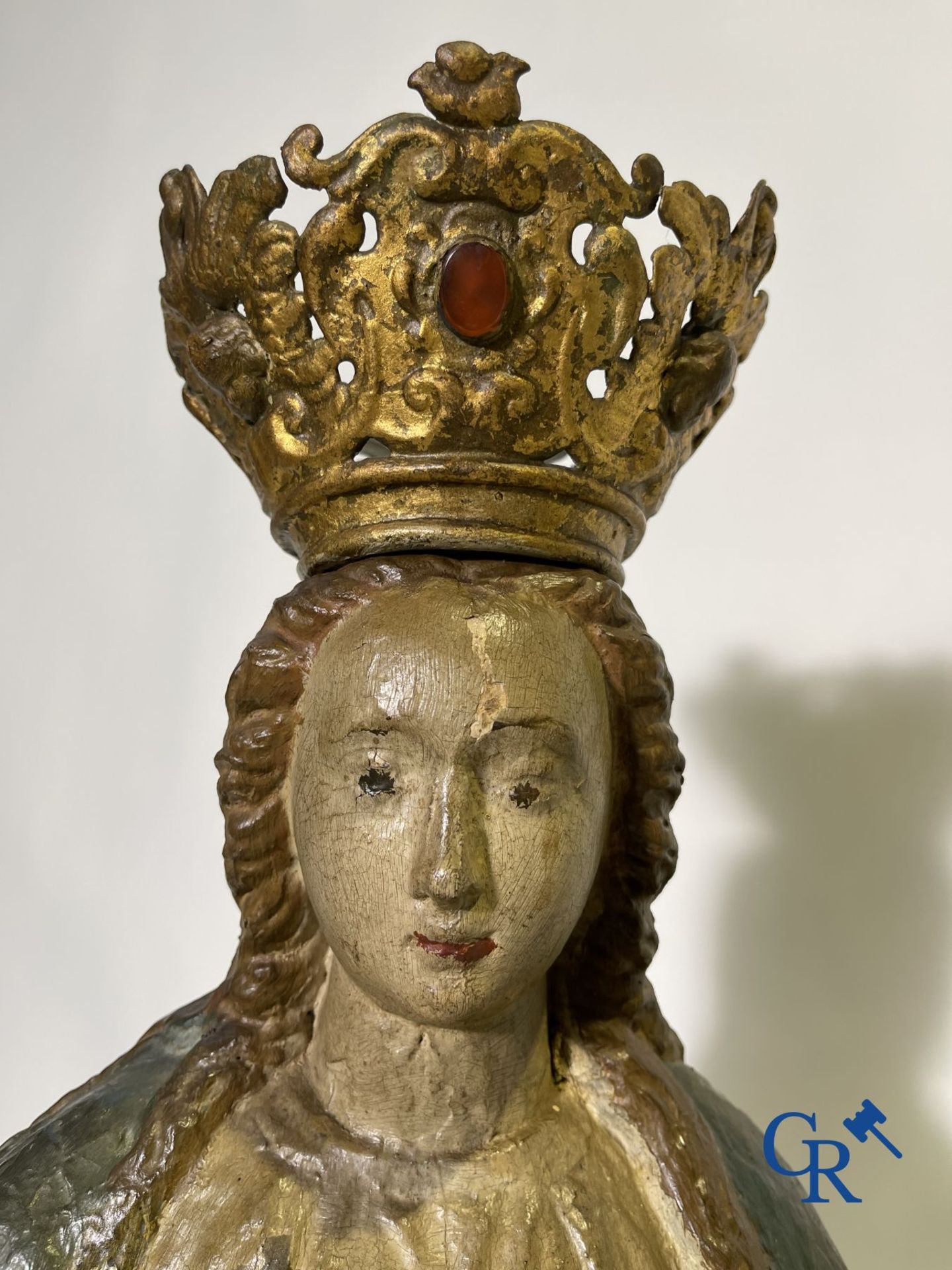 Wooden polychrome Baroque sculpture of Mary with child. The Crown inlaid with an amber-like rock. - Image 21 of 30