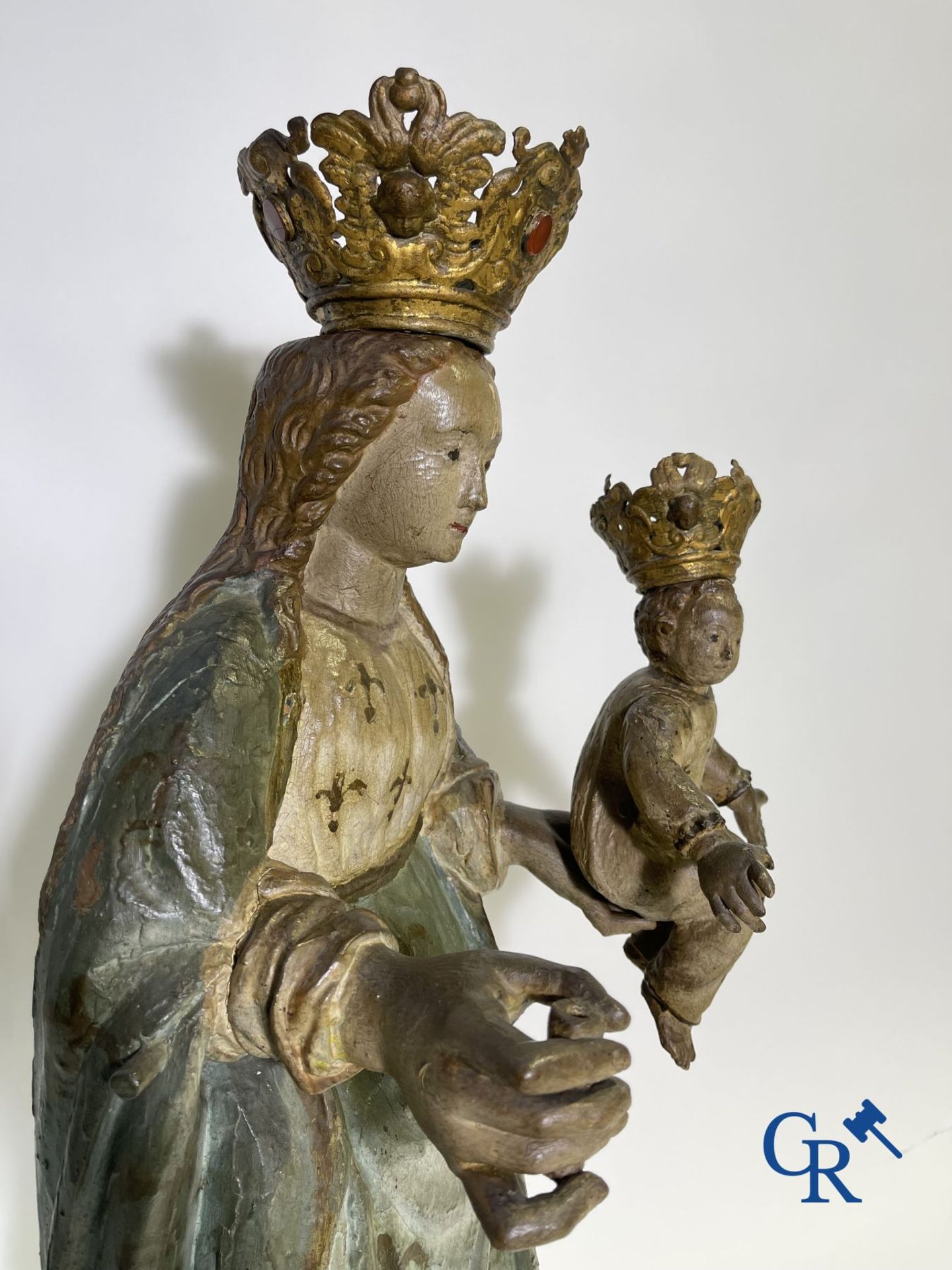 Wooden polychrome Baroque sculpture of Mary with child. The Crown inlaid with an amber-like rock. - Image 7 of 30