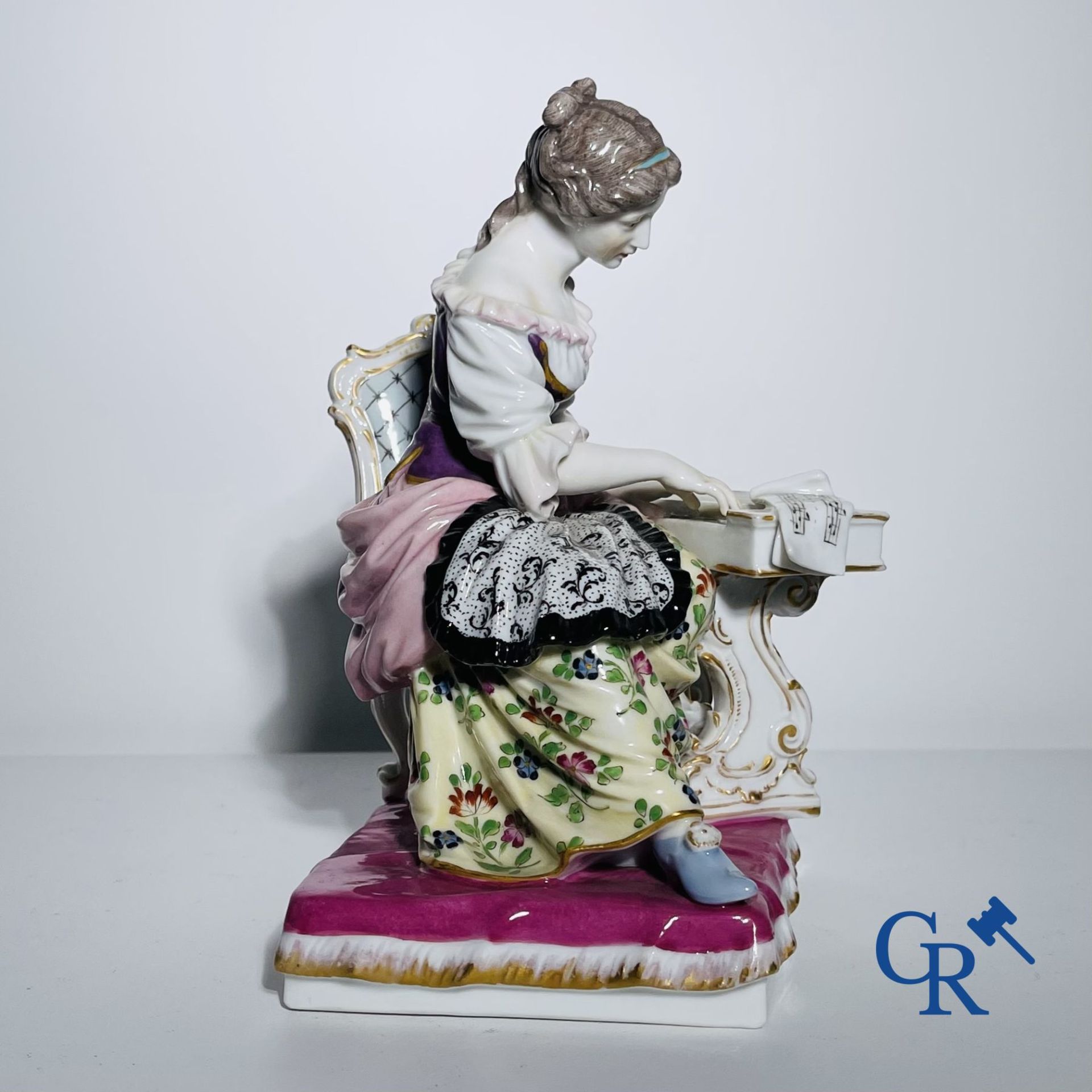 Porcelain: Dressel & Kister Passau: Lady on harpsichord. - Bild 6 aus 8