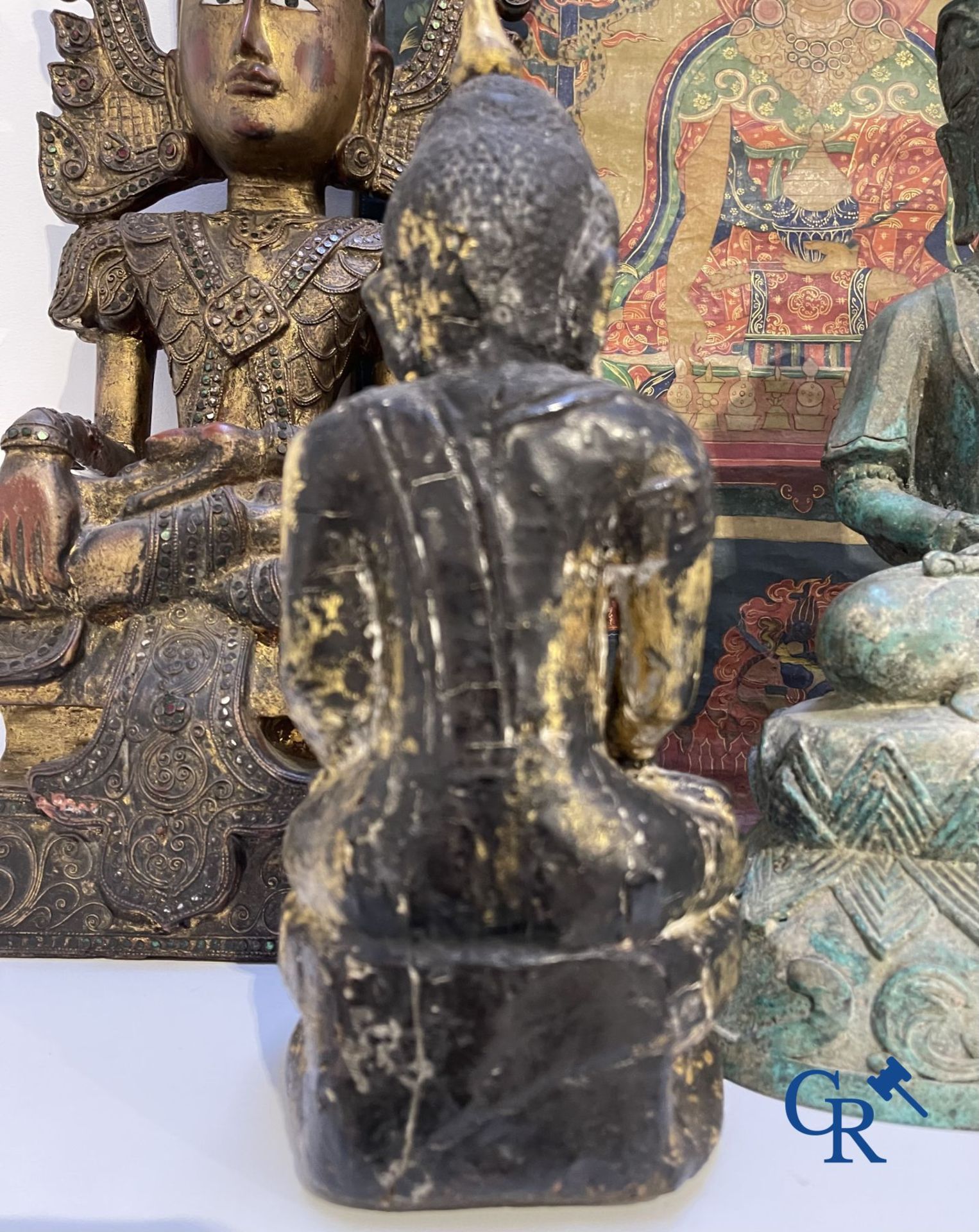 Asian Art: a lot consisting of 4 statues and a thangka. - Image 5 of 18