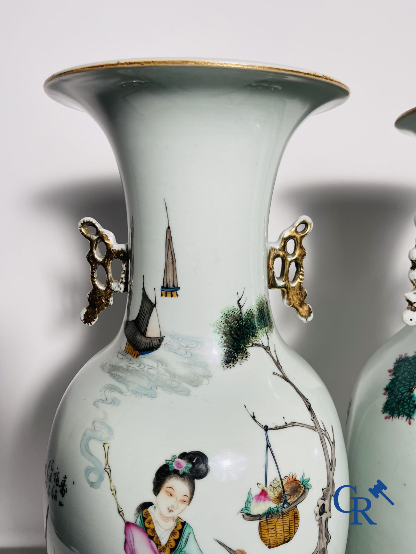 Chinese Porcelain: 2 Chinese vases republic period. - Image 6 of 14
