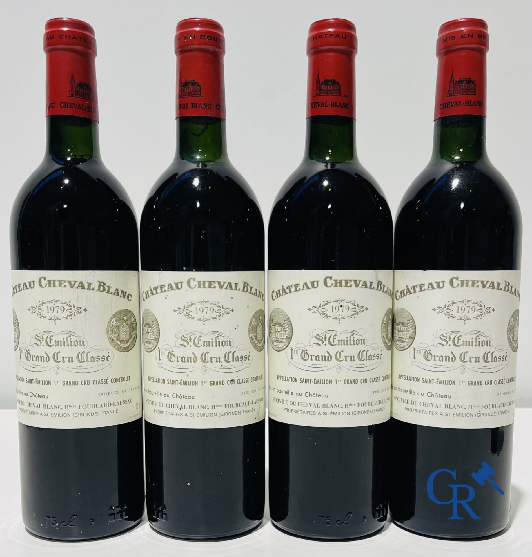 Wines: Saint-Emilion. Château Cheval Blanc. 1979. 1er Grand Cru Classé. - Bild 5 aus 10