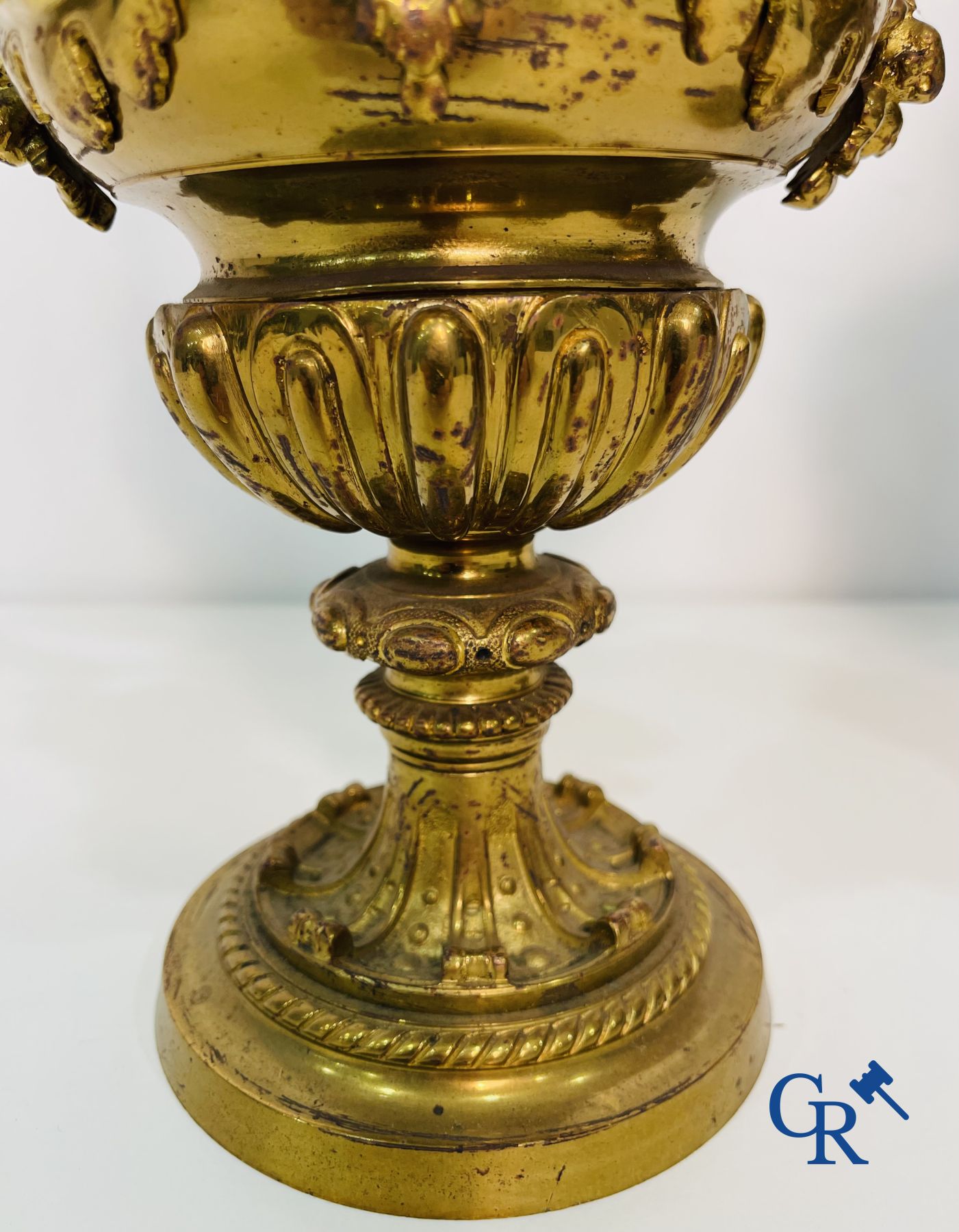 A pair of gilded bronze ewer vases. Napoleon III period. - Image 5 of 11