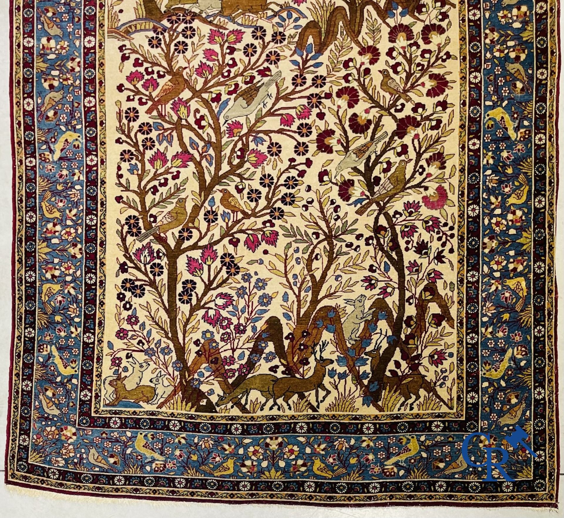 Oriental carpets: Antique oriental carpet with a decor of animals and birds in the forest. - Image 5 of 10