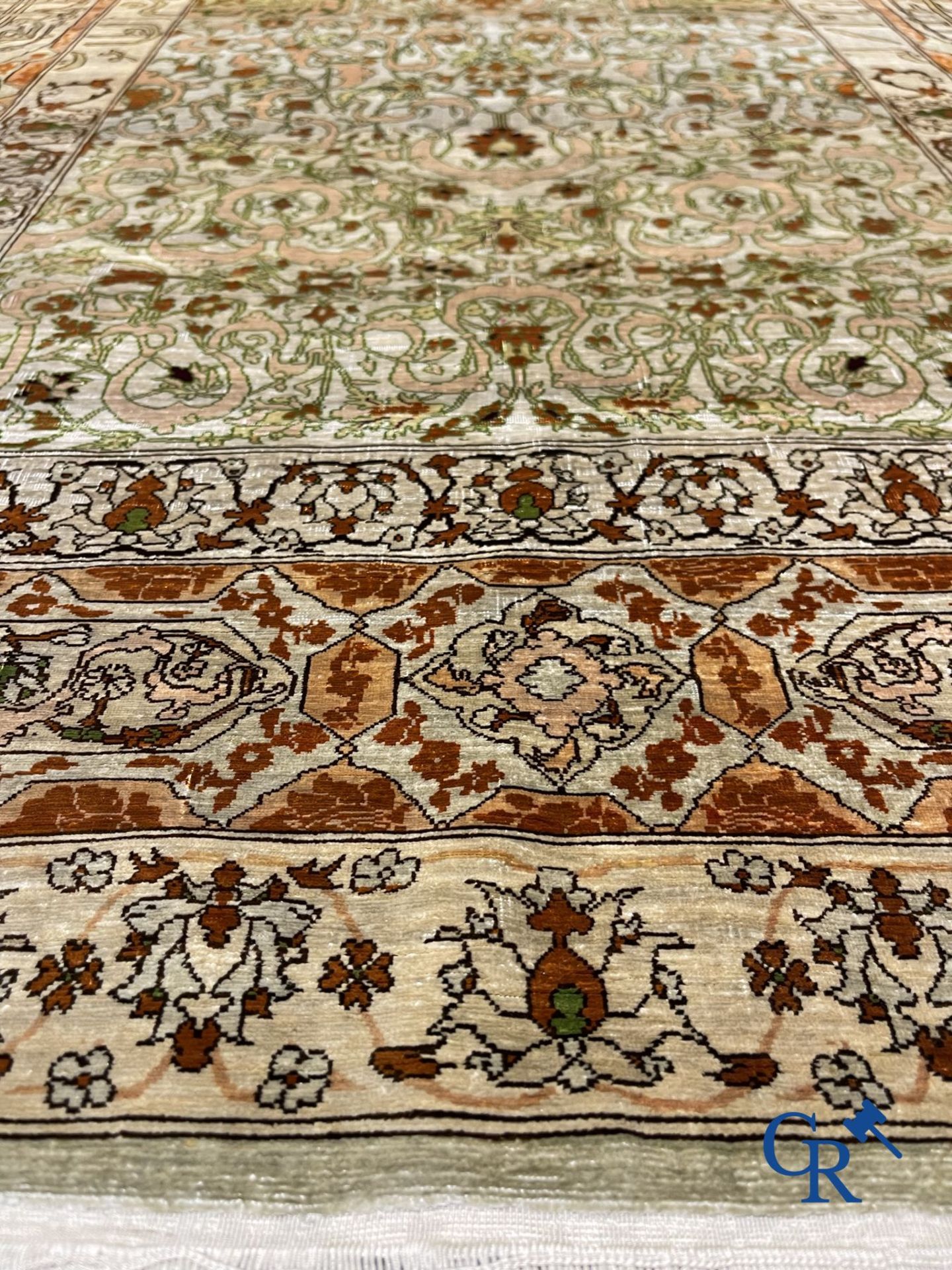 Oriental carpets: An exceptionally signed carpet in silk and gold thread with verses and a floral de - Image 13 of 15