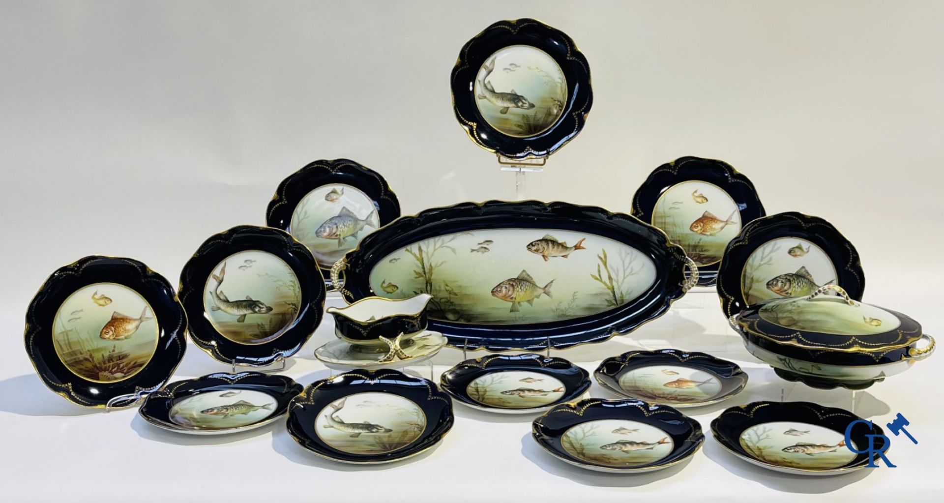 Porcelain: Tableware with a fish decor in Rosenthal porcelain. - Bild 4 aus 12