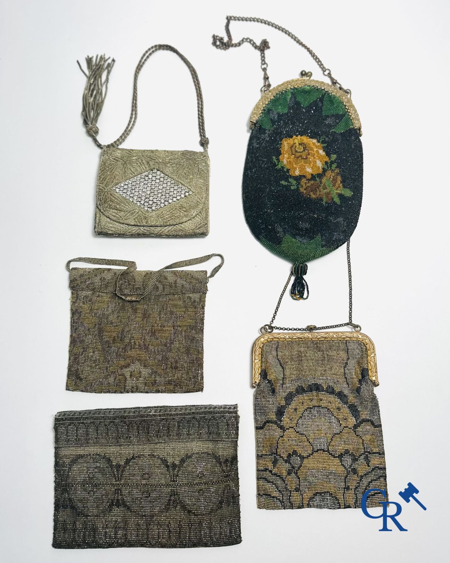 Art Deco/Fashion/Jewelry/Vintage: Lot of 8 Art Deco ladies handbags with broderie of pearls. - Bild 2 aus 3