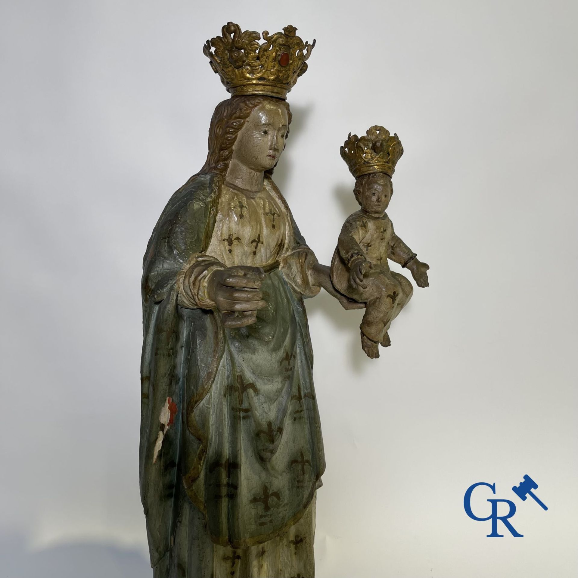 Wooden polychrome Baroque sculpture of Mary with child. The Crown inlaid with an amber-like rock. - Image 10 of 30