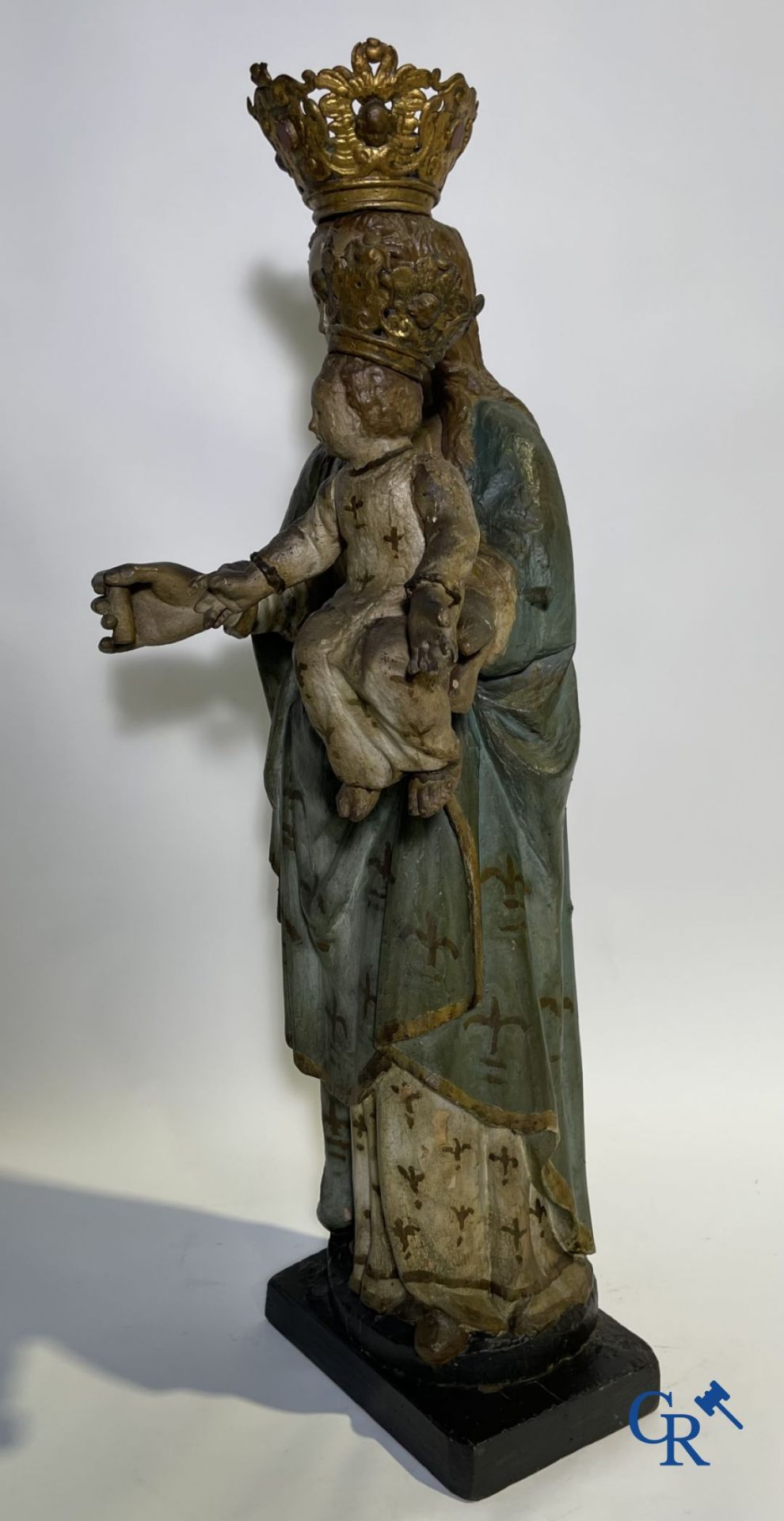 Wooden polychrome Baroque sculpture of Mary with child. The Crown inlaid with an amber-like rock. - Image 11 of 30
