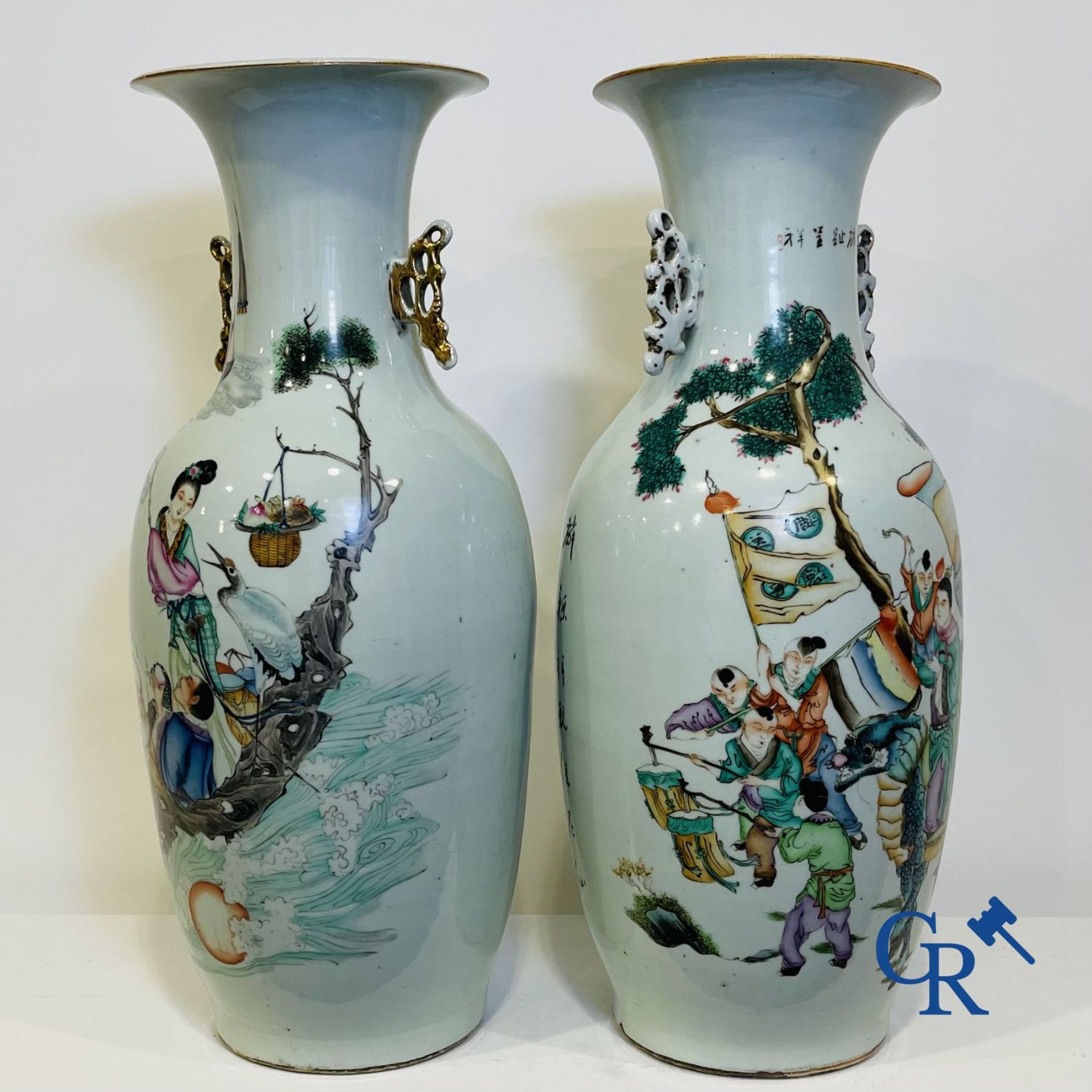 Chinese Porcelain: 2 Chinese vases republic period. - Image 5 of 14