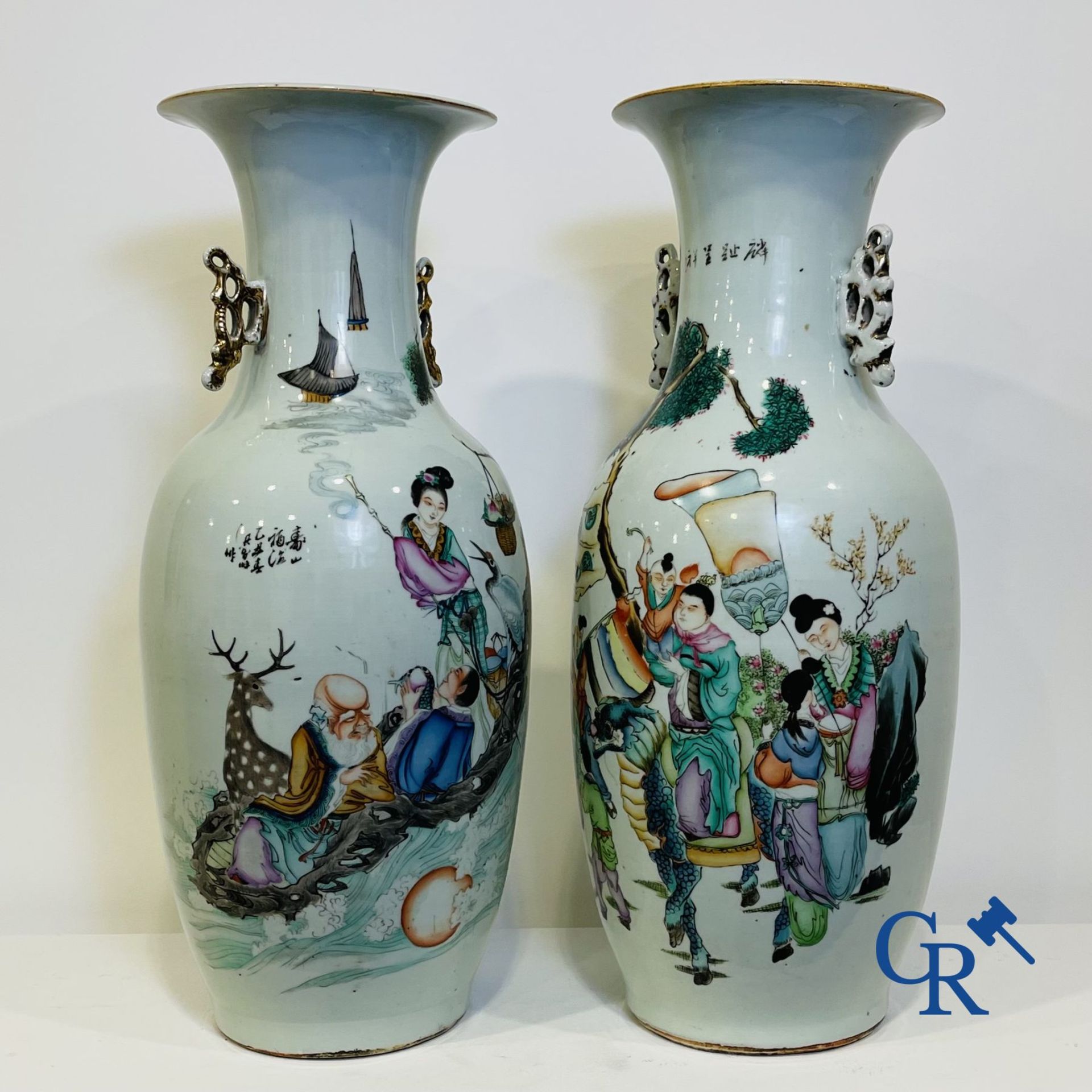 Chinese Porcelain: 2 Chinese vases republic period. - Image 4 of 14