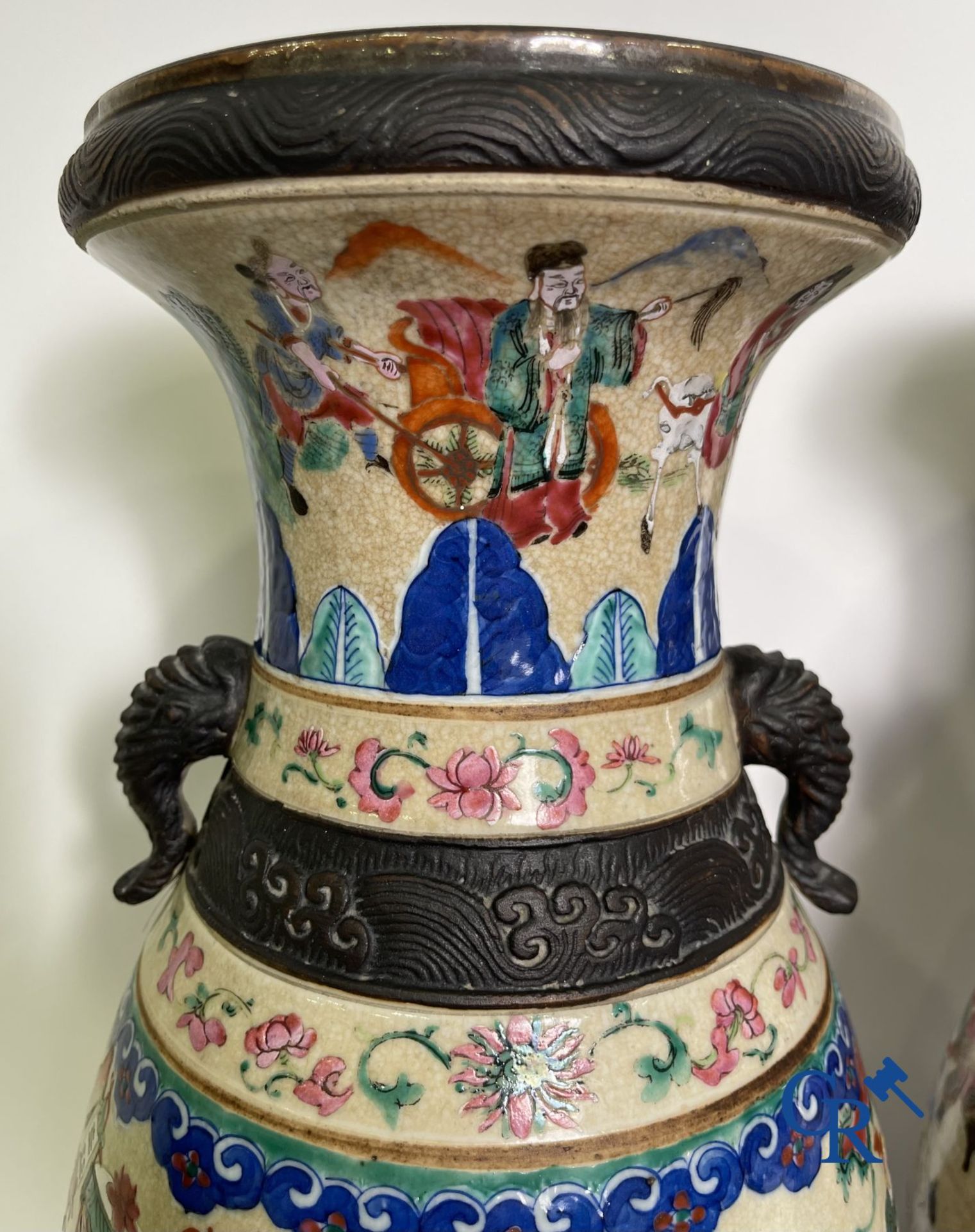 Asian Art: A pair of Chinese Nanking vases with famille rose decor. - Image 15 of 23