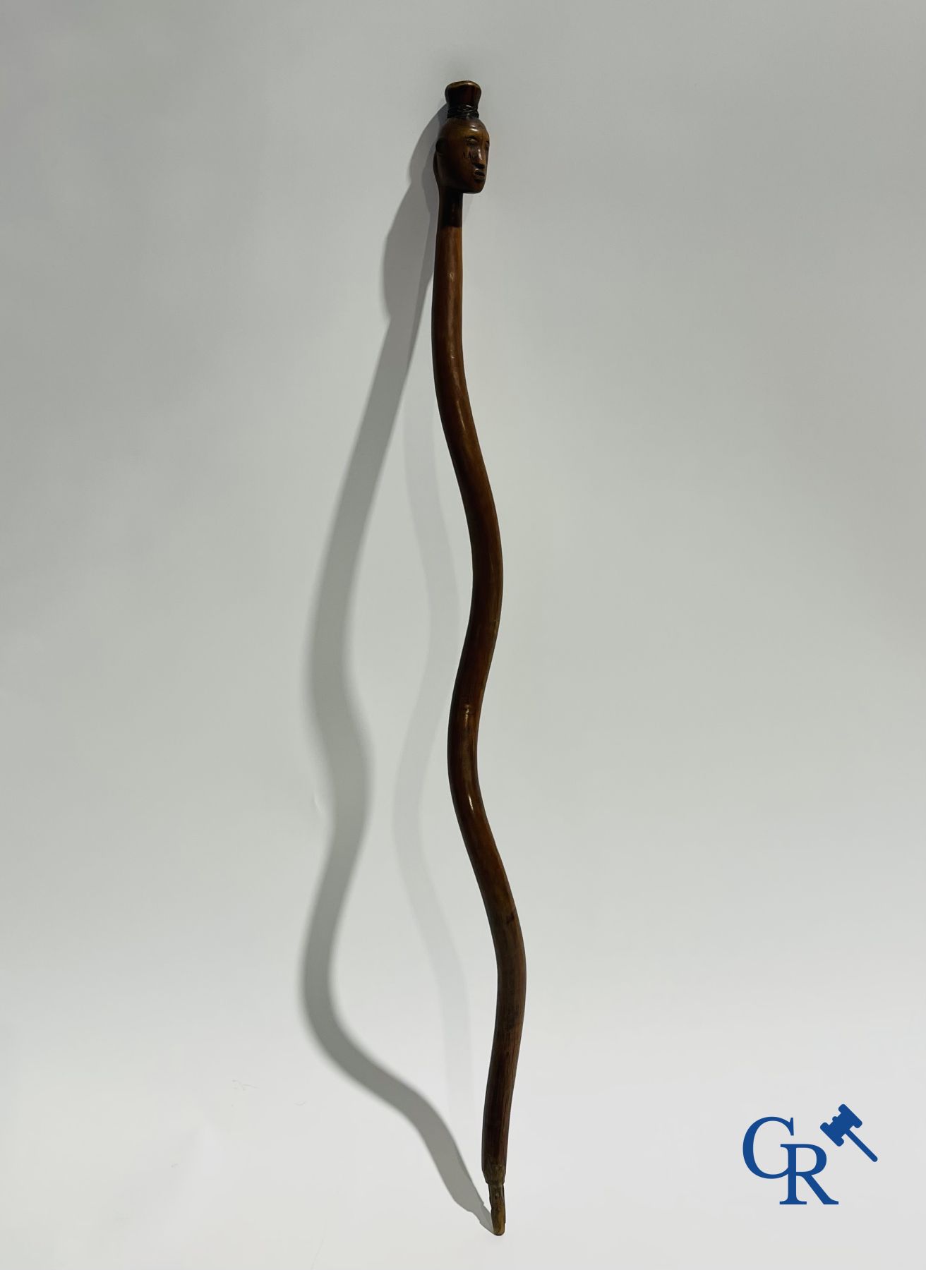 African art: A sculpted wooden staff. - Image 6 of 20