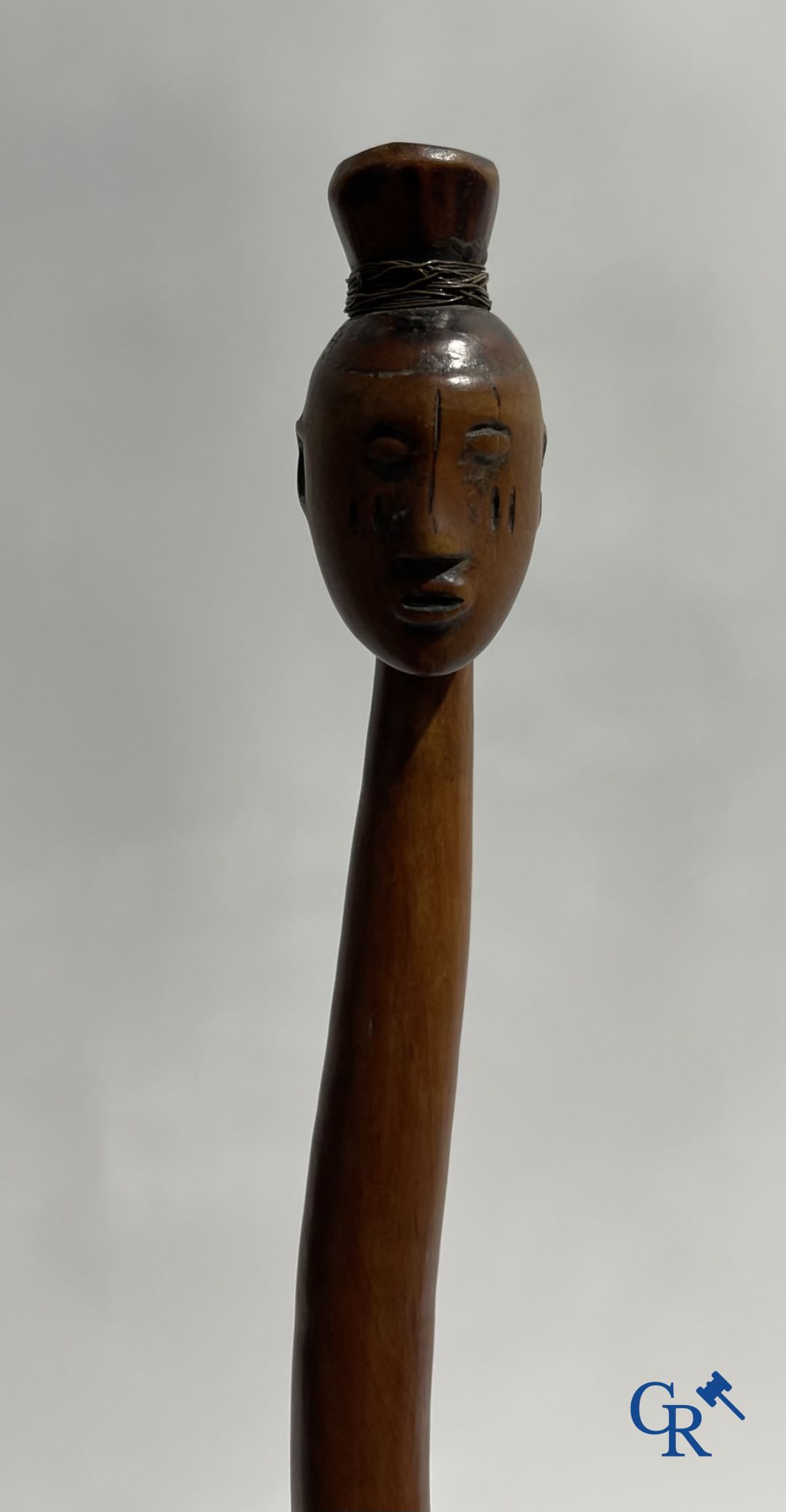 African art: A sculpted wooden staff. - Image 18 of 20