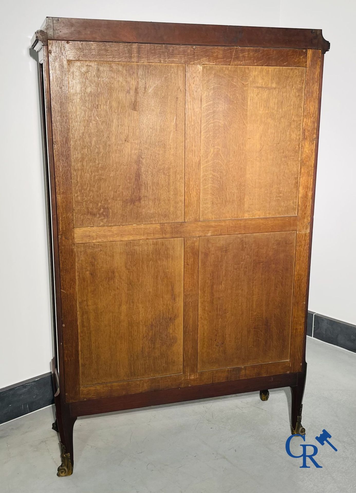 Display cabinet in LXVI style with bronze fittings. period 1900-1920 - Image 16 of 17