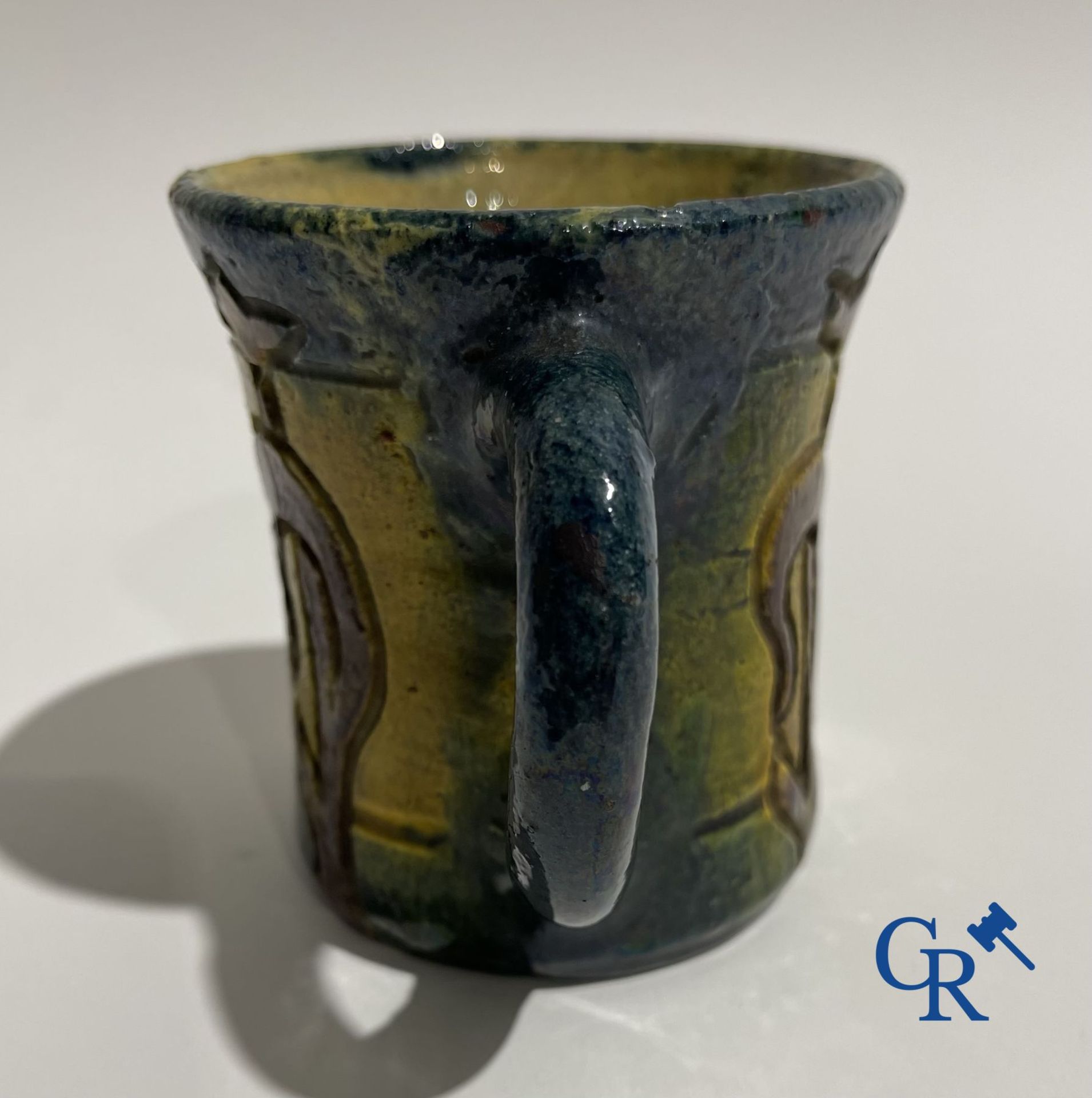 A Torhout tobacco pot Armand Maes-Platteau and a mug in Flemish pottery. - Bild 11 aus 14