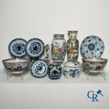 Asian Art: Beautiful lot of Chinese porcelain.