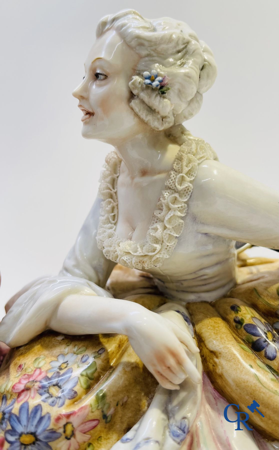 Porcelain: Capodimonte: Exceptional group in Italian porcelain with lace. - Image 2 of 12